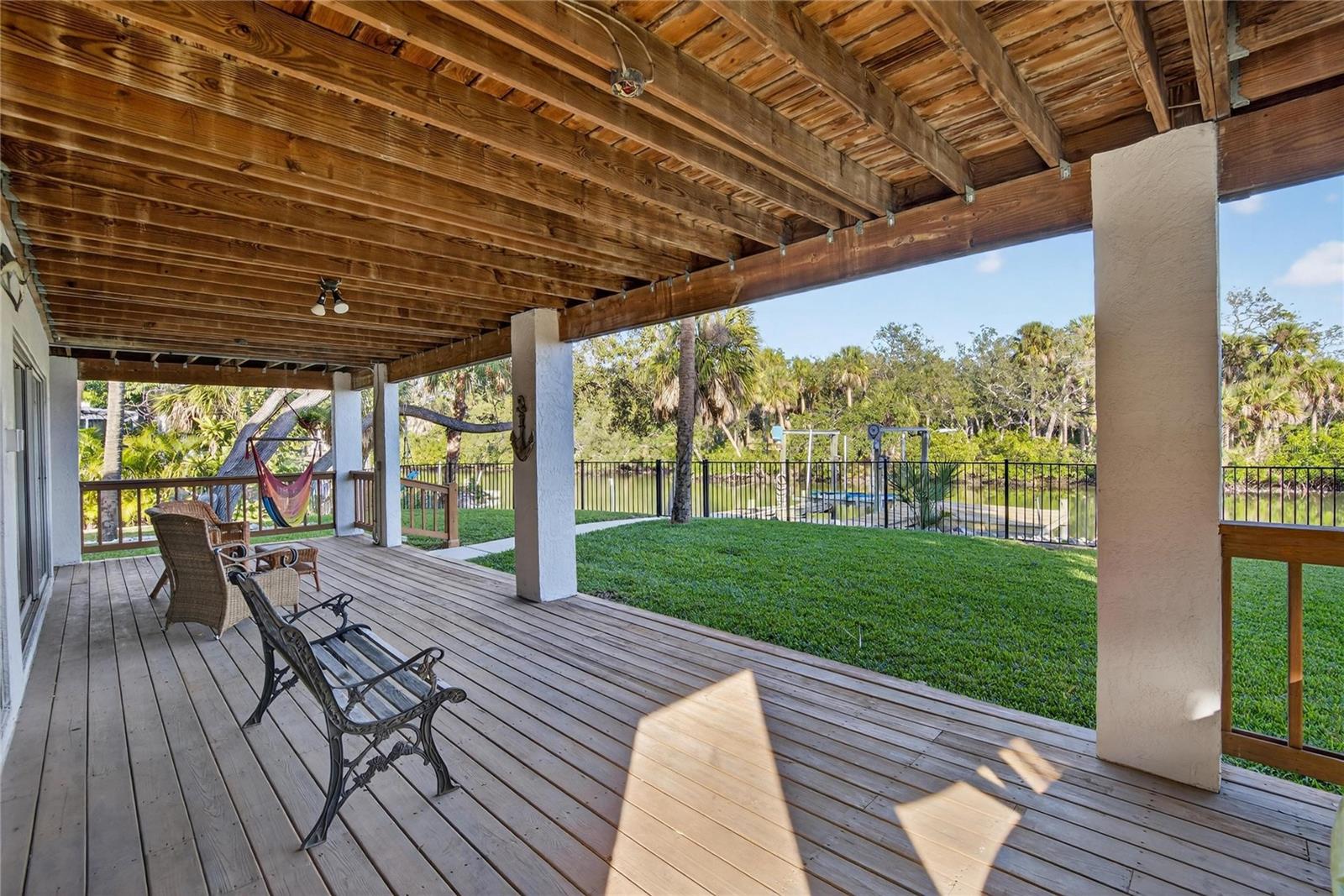 Image 11 of 79 For 9402 Oak Street