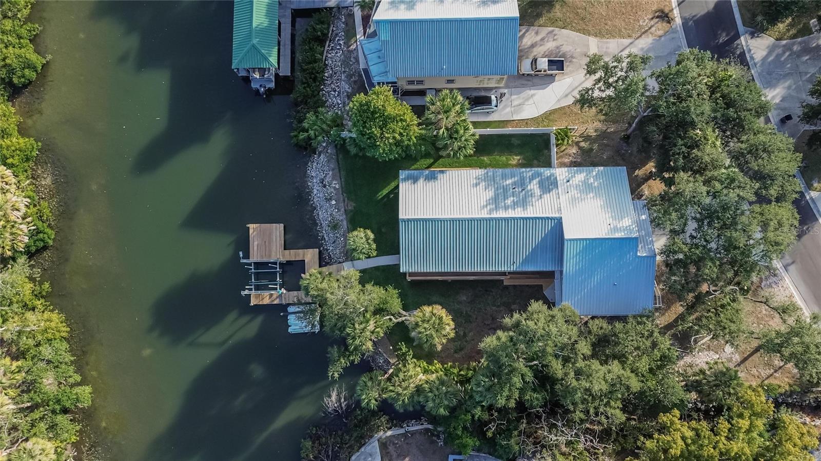 Image 21 of 79 For 9402 Oak Street