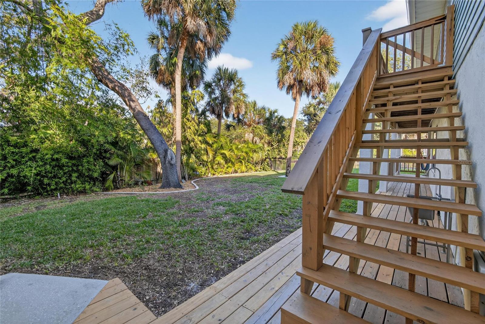 Image 22 of 79 For 9402 Oak Street