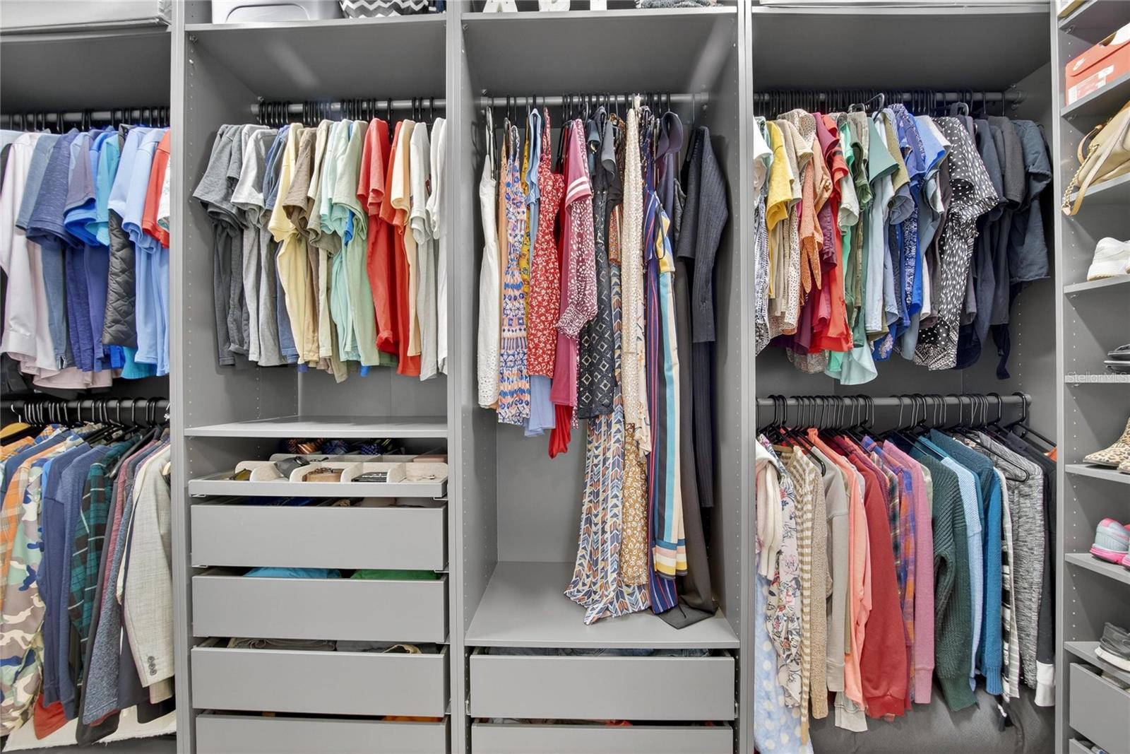 Image 36 of 79 For 9402 Oak Street