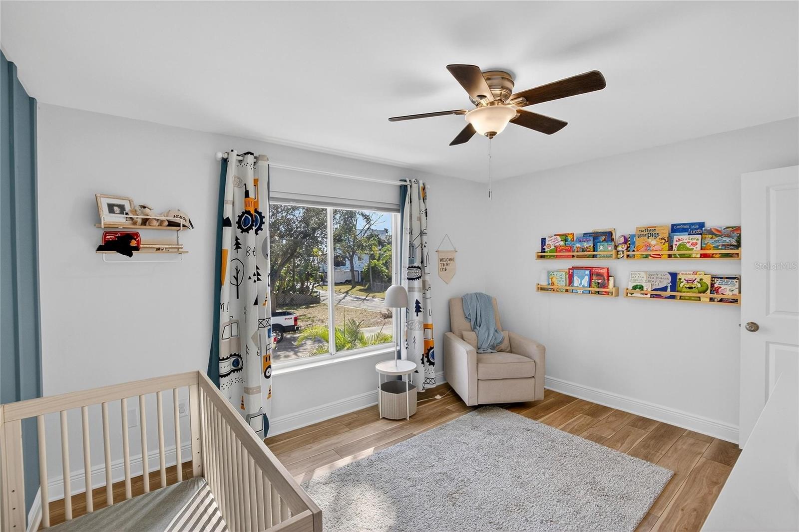 Image 39 of 79 For 9402 Oak Street