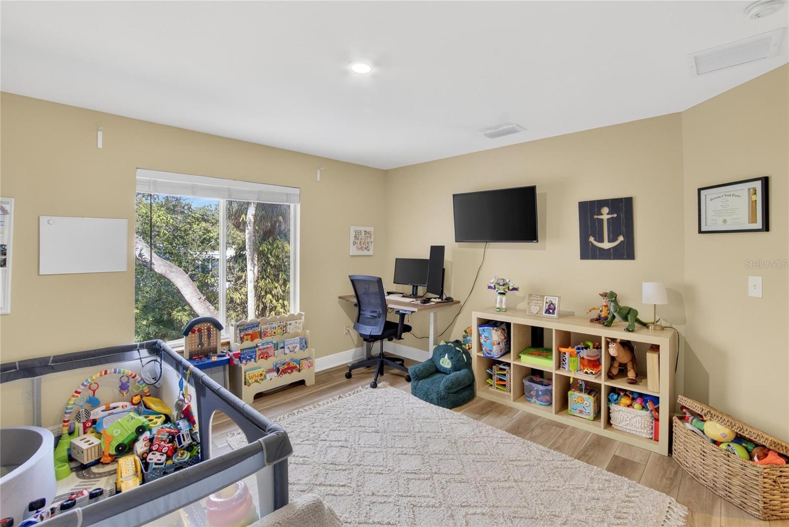 Image 42 of 79 For 9402 Oak Street