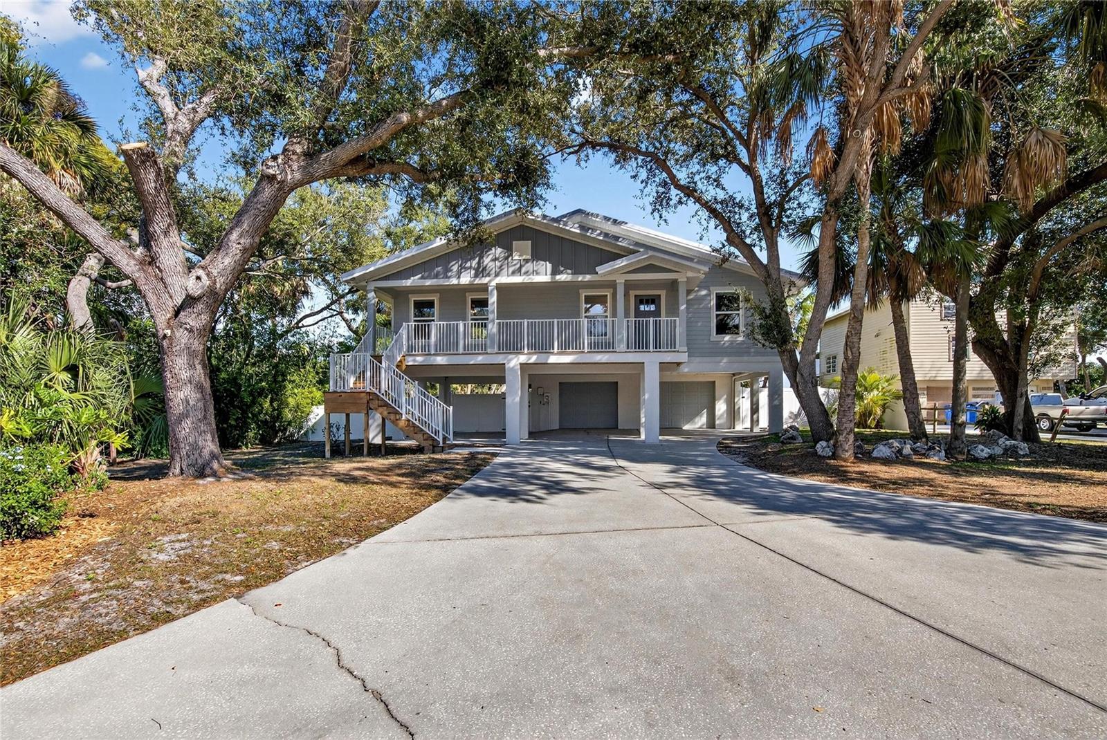 Image 5 of 79 For 9402 Oak Street