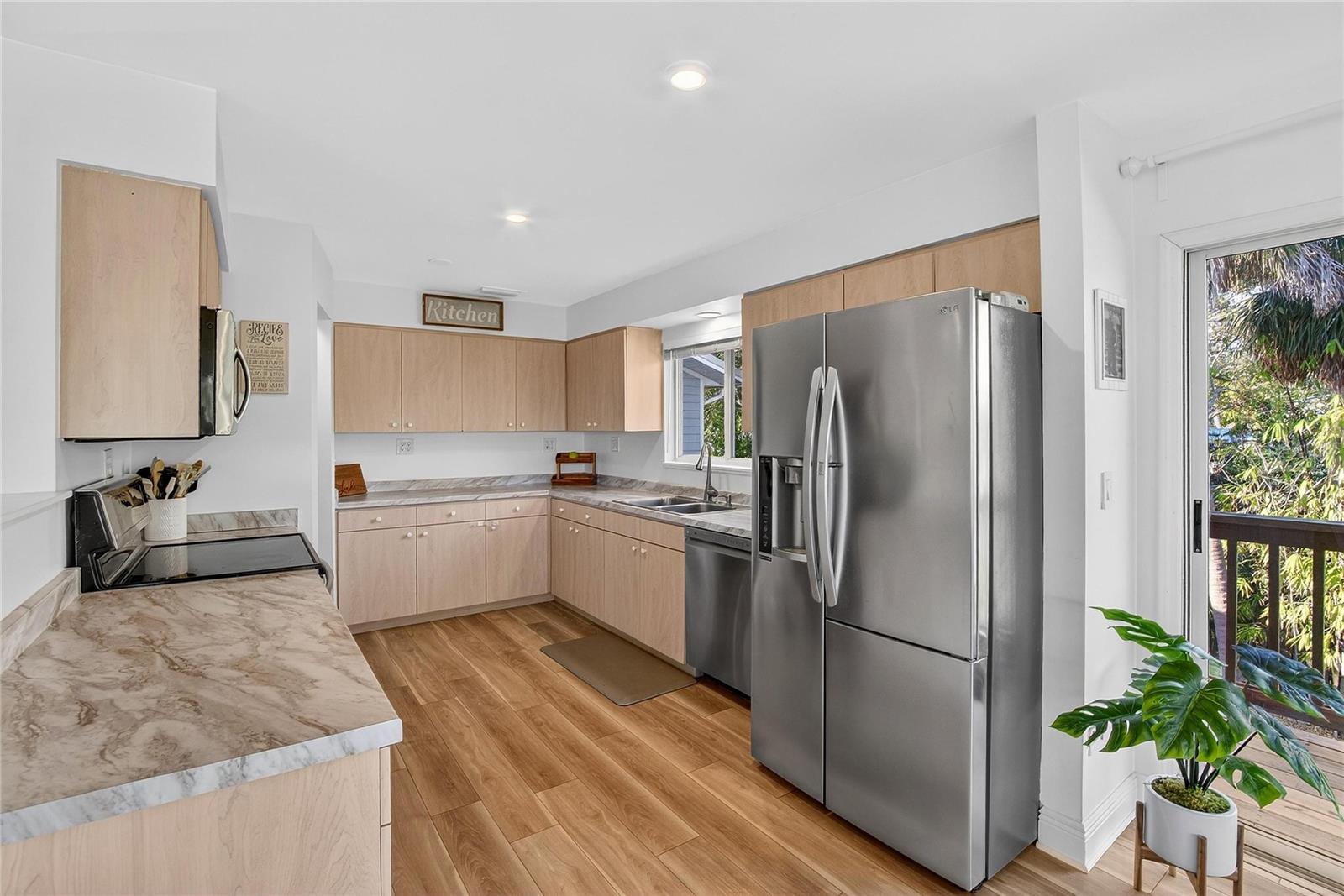 Image 58 of 79 For 9402 Oak Street