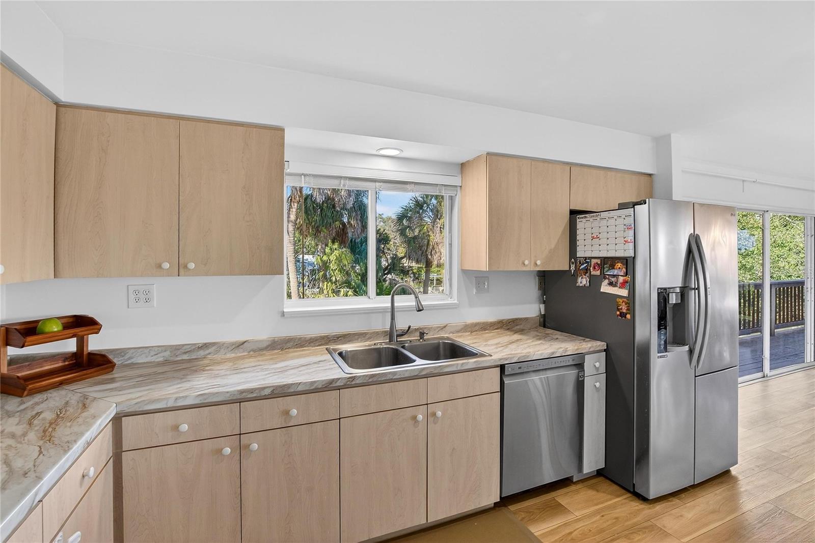 Image 60 of 79 For 9402 Oak Street