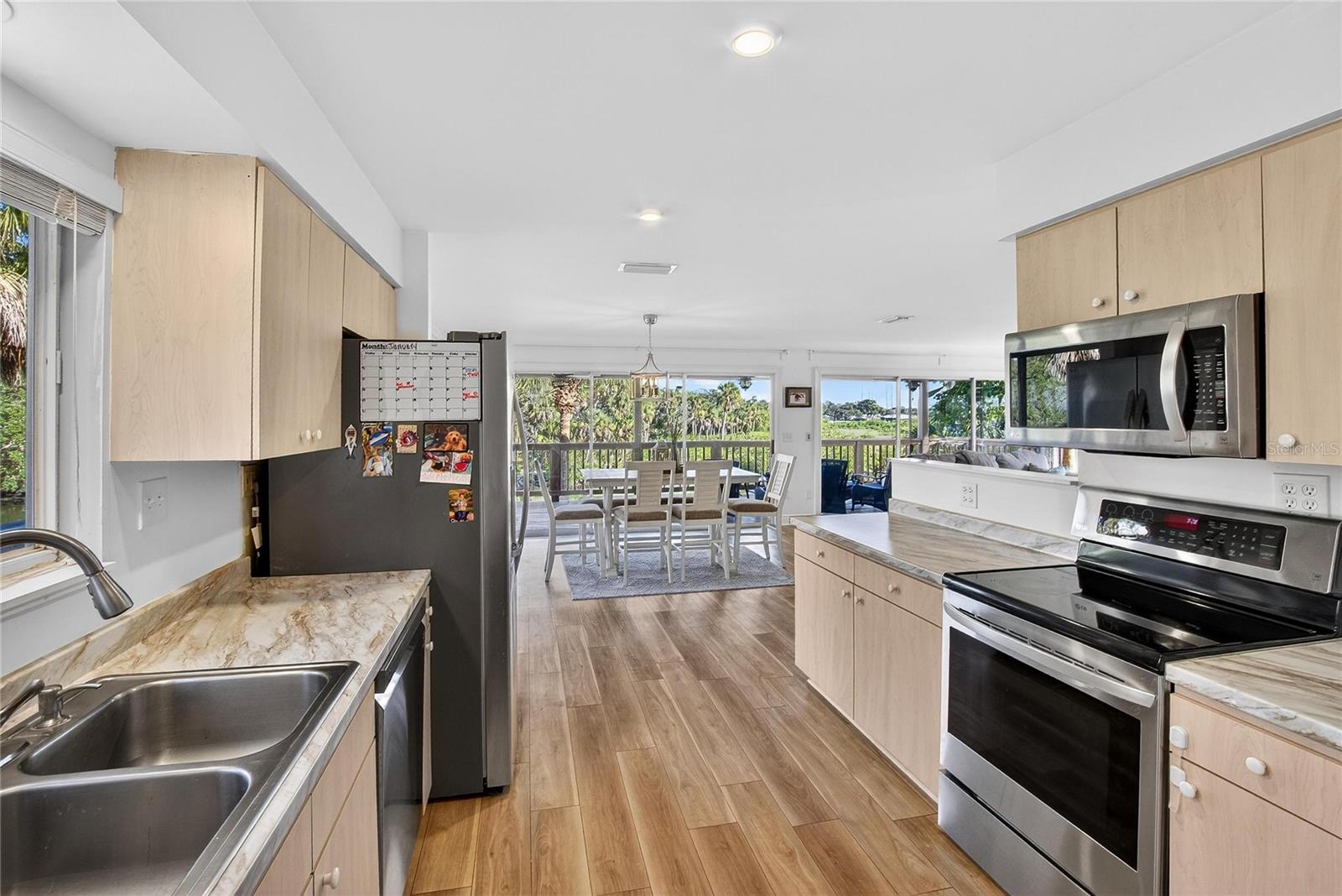 Image 61 of 79 For 9402 Oak Street