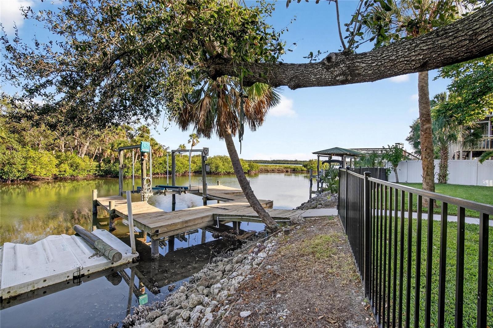 Image 75 of 79 For 9402 Oak Street