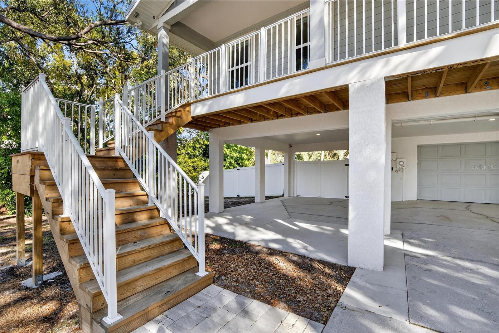 Image 8 of 79 For 9402 Oak Street