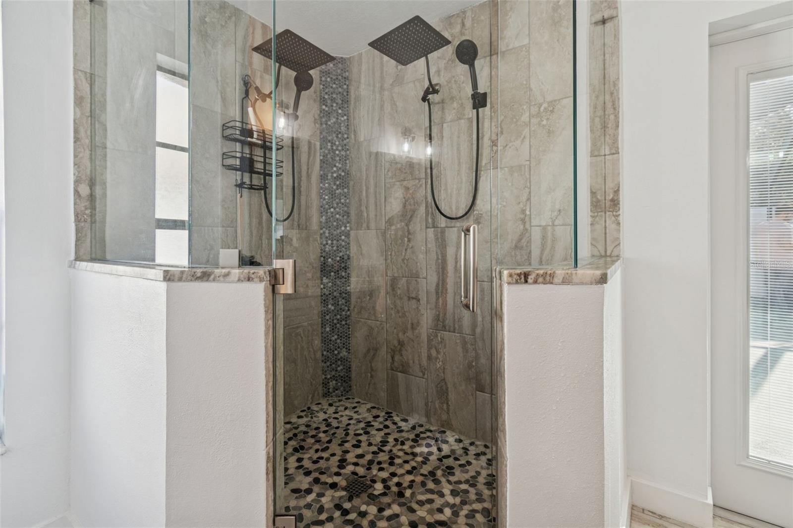 Image 17 of 35 For 15007 Redcliff Drive