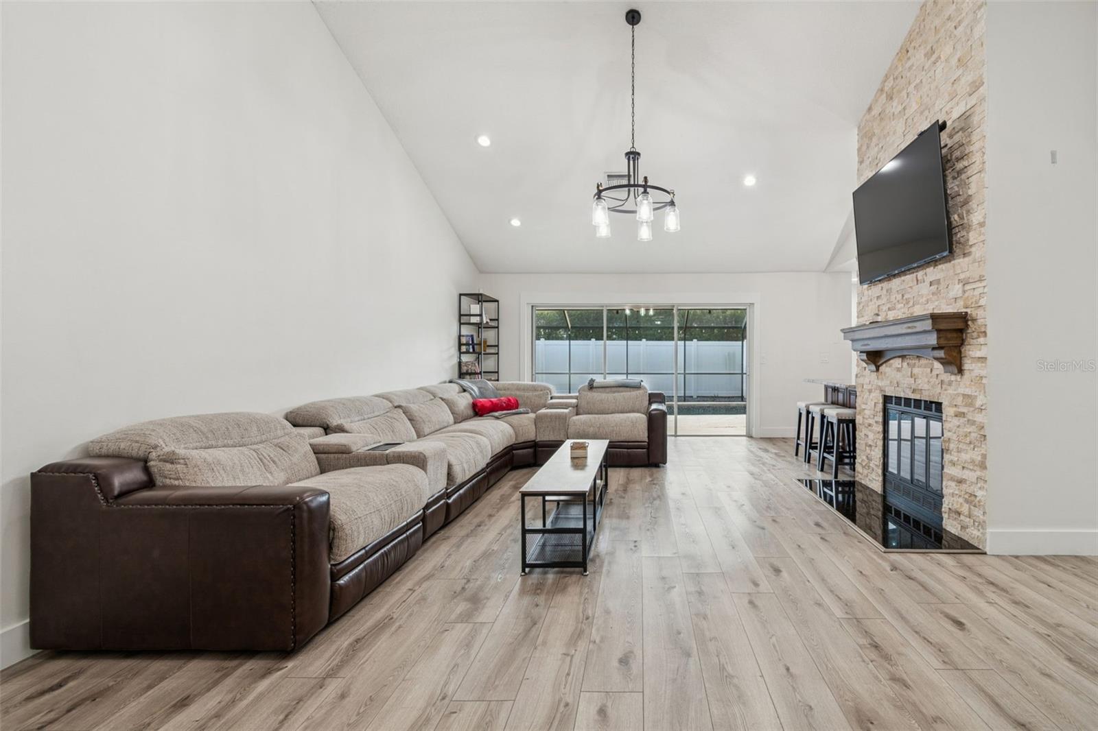 Image 2 of 35 For 15007 Redcliff Drive