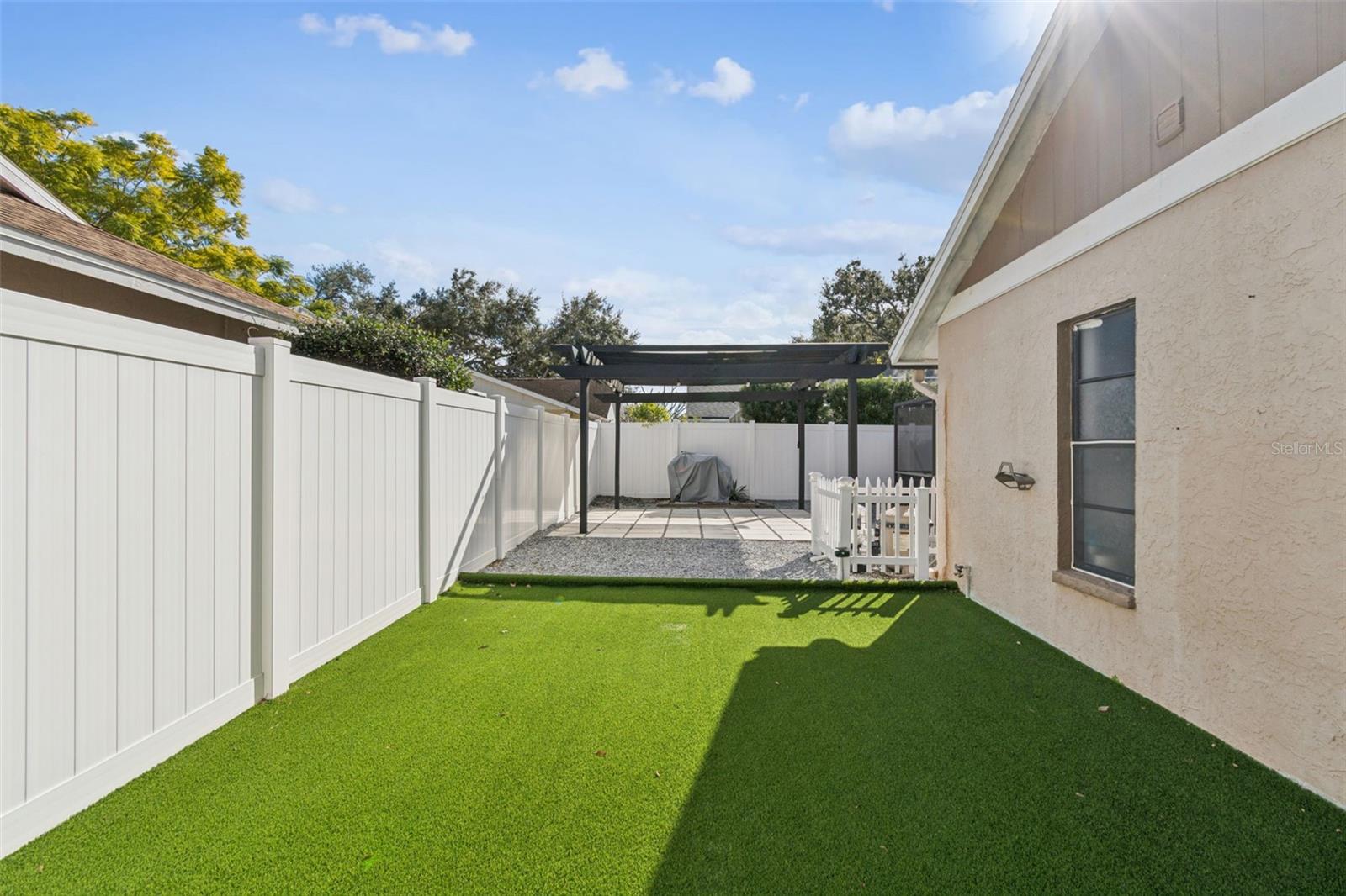 Image 29 of 35 For 15007 Redcliff Drive