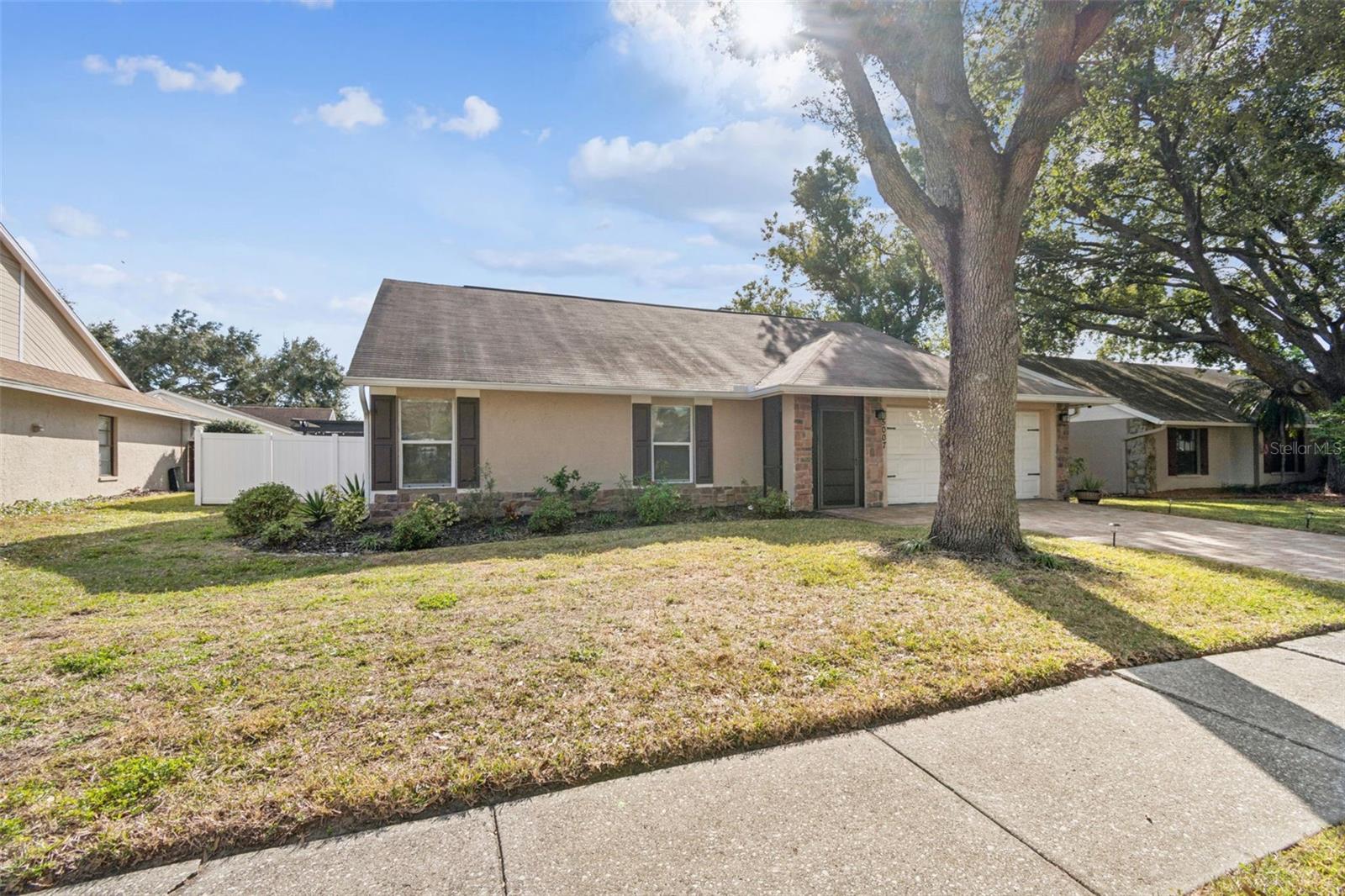 Image 32 of 35 For 15007 Redcliff Drive