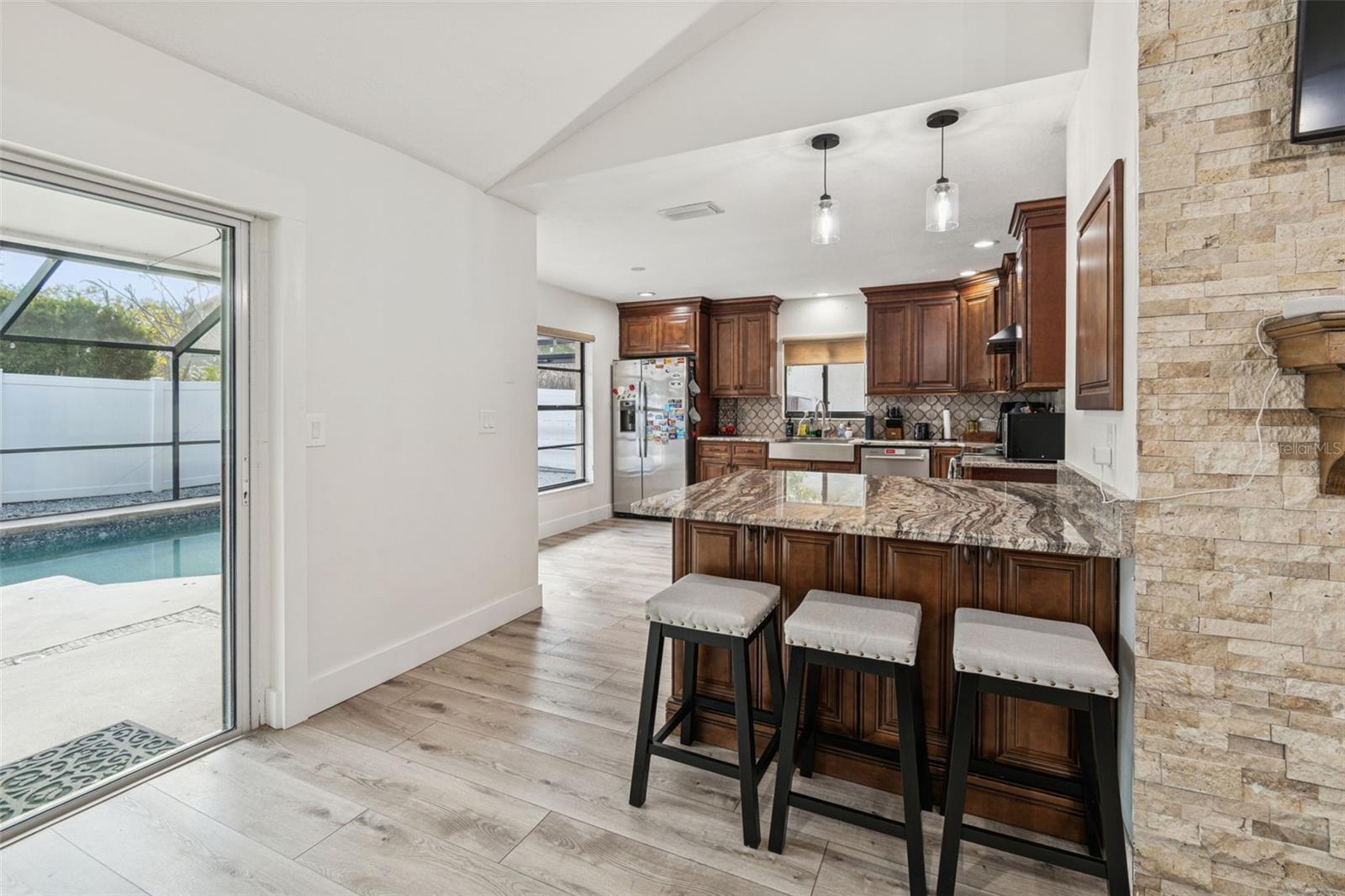 Image 7 of 35 For 15007 Redcliff Drive