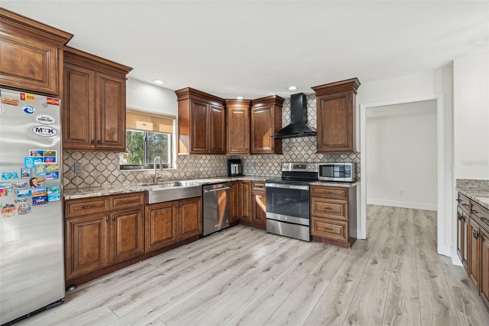 Image 9 of 35 For 15007 Redcliff Drive