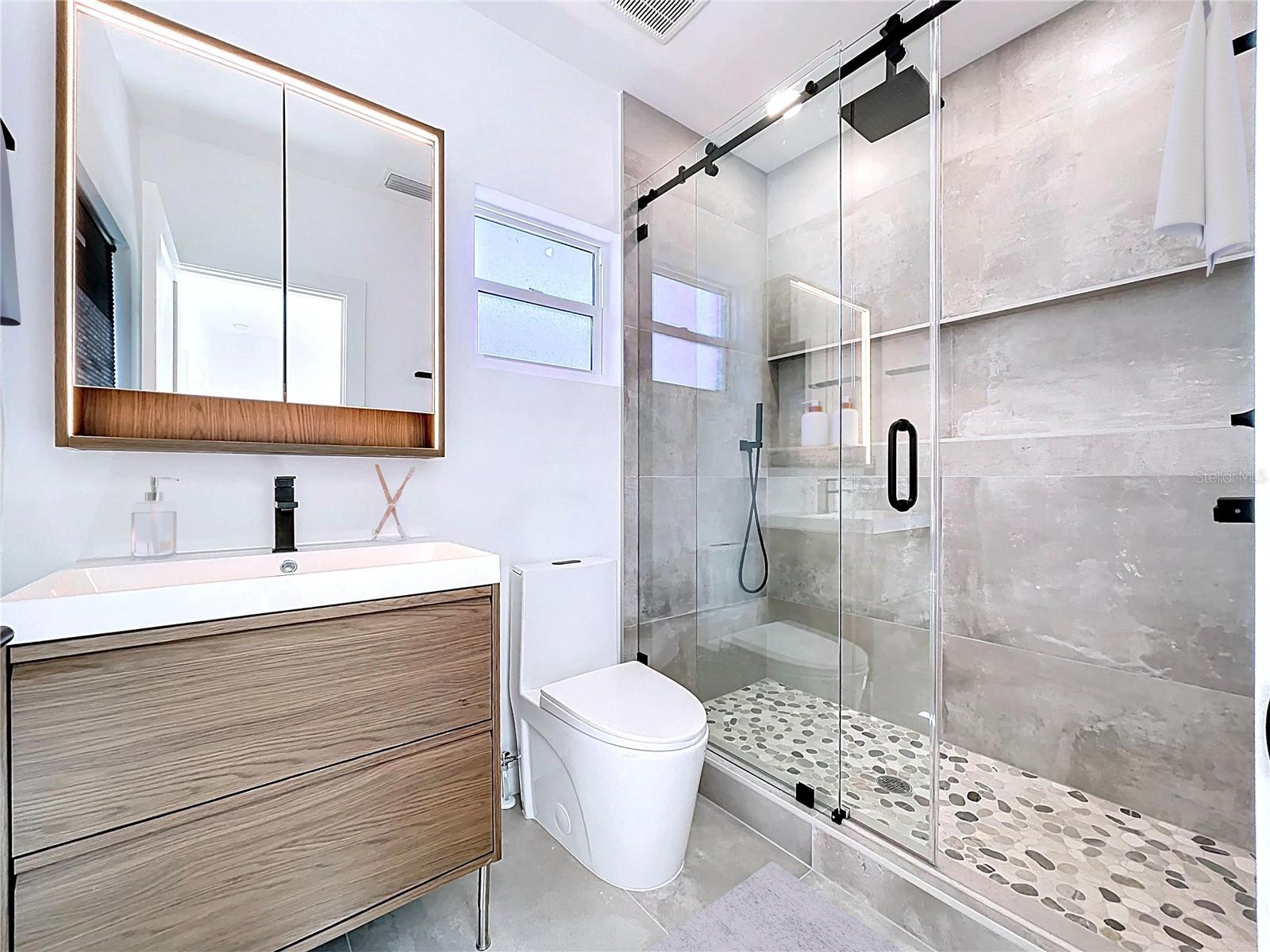 Image 10 of 81 For 4601 Queensboro Avenue S