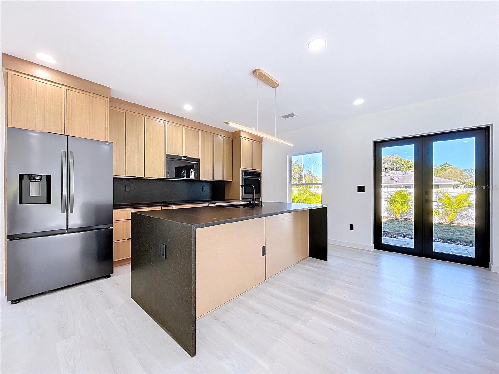 Image 34 of 81 For 4601 Queensboro Avenue S