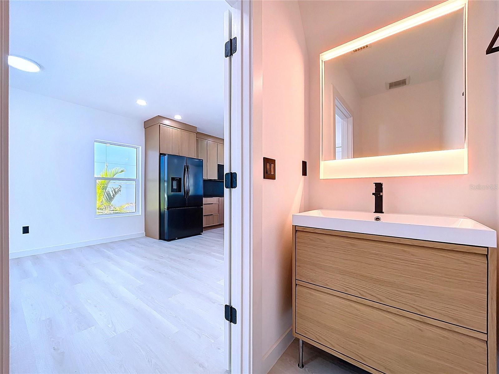 Image 37 of 81 For 4601 Queensboro Avenue S