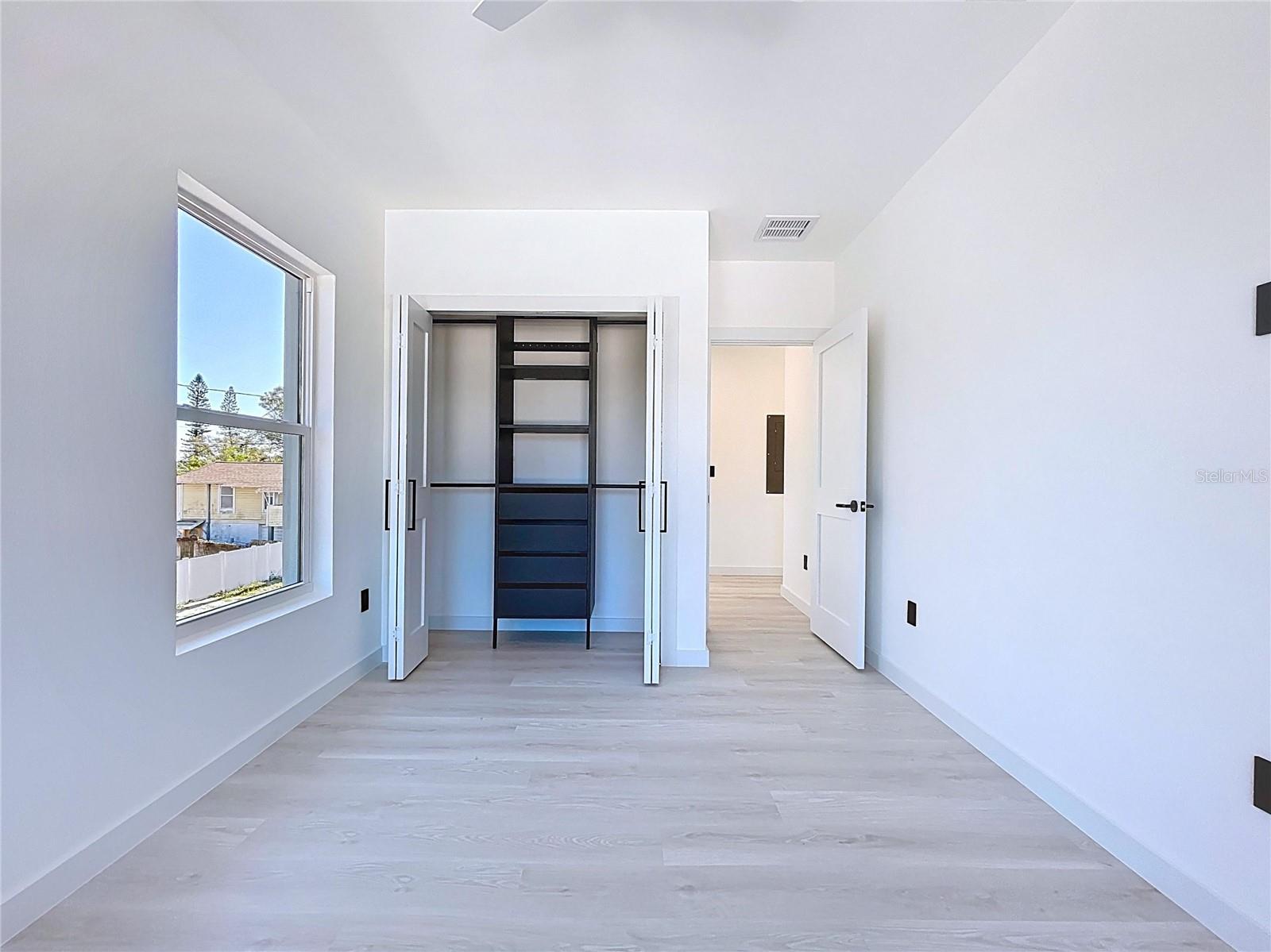 Image 55 of 81 For 4601 Queensboro Avenue S