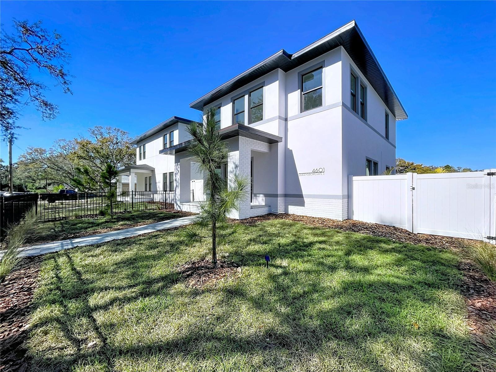 Image 61 of 81 For 4601 Queensboro Avenue S