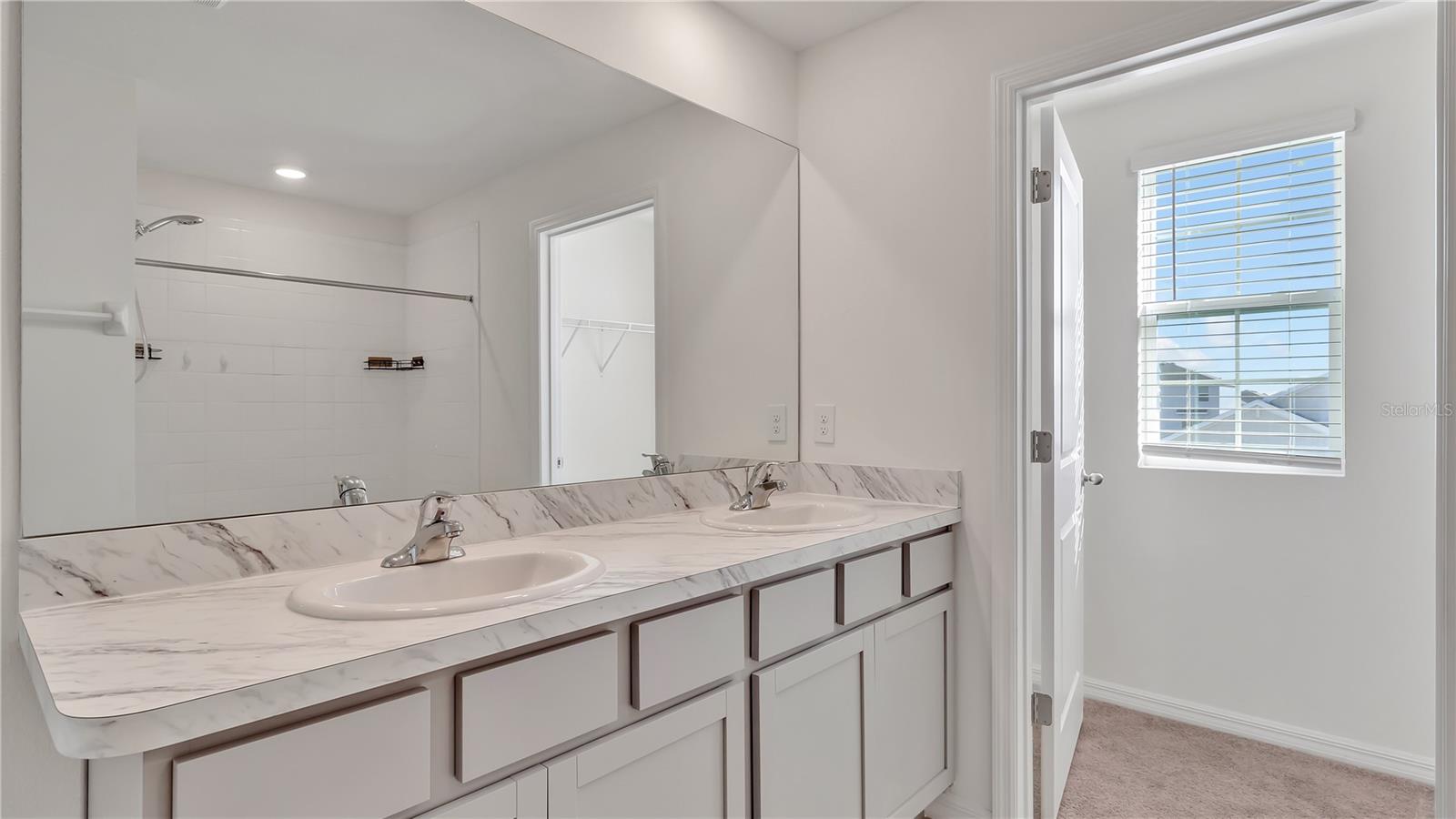 Image 33 of 54 For 16526 Windmill Forge Pass