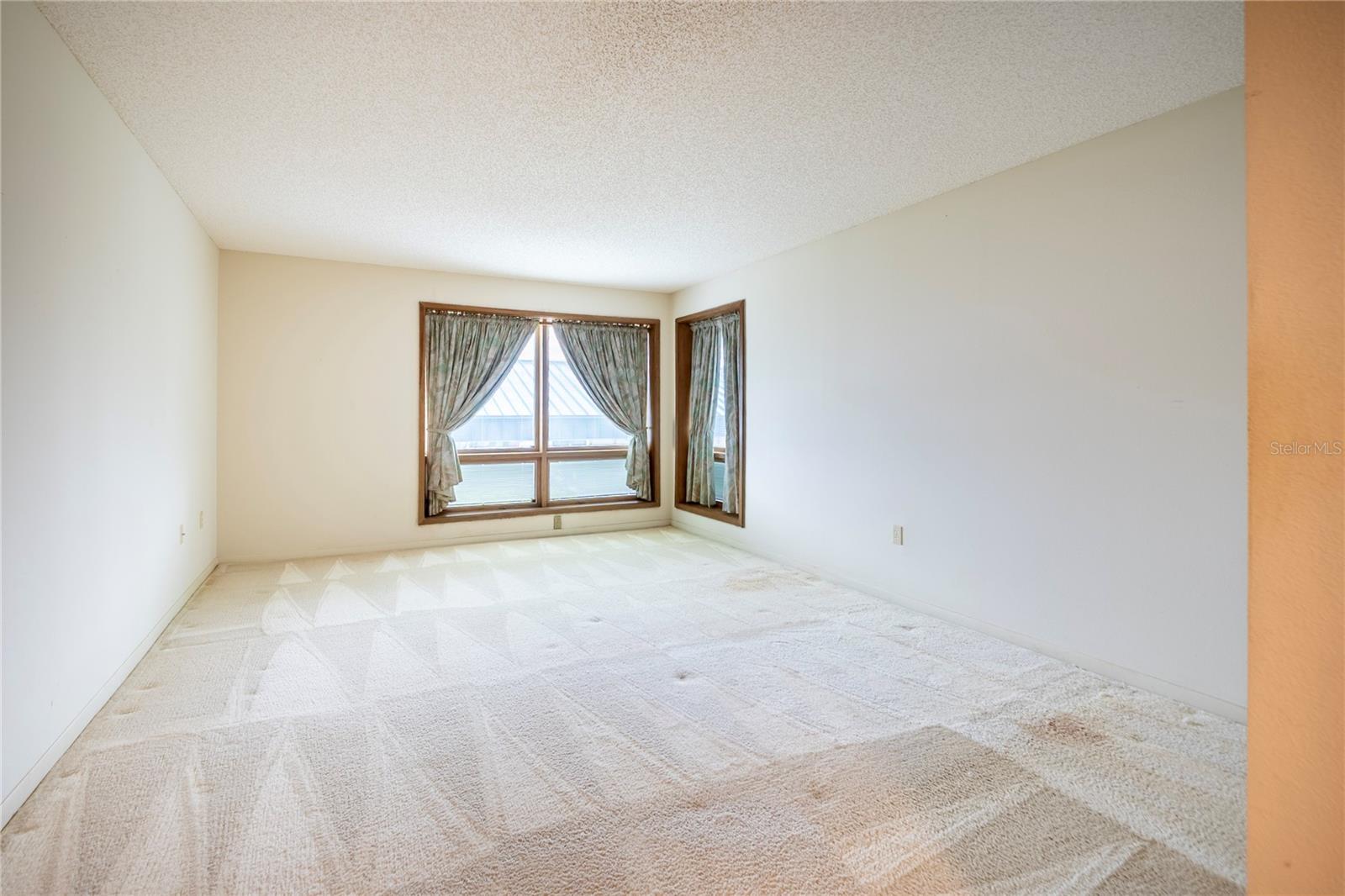 Image 19 of 35 For 900 Pinellas Bayway S 109