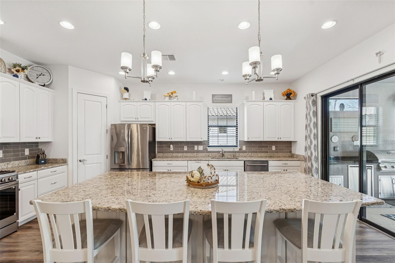 Image 18 of 83 For 8723 Sorano Villa Drive