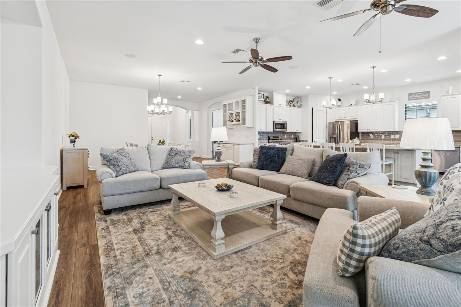 Image 22 of 83 For 8723 Sorano Villa Drive