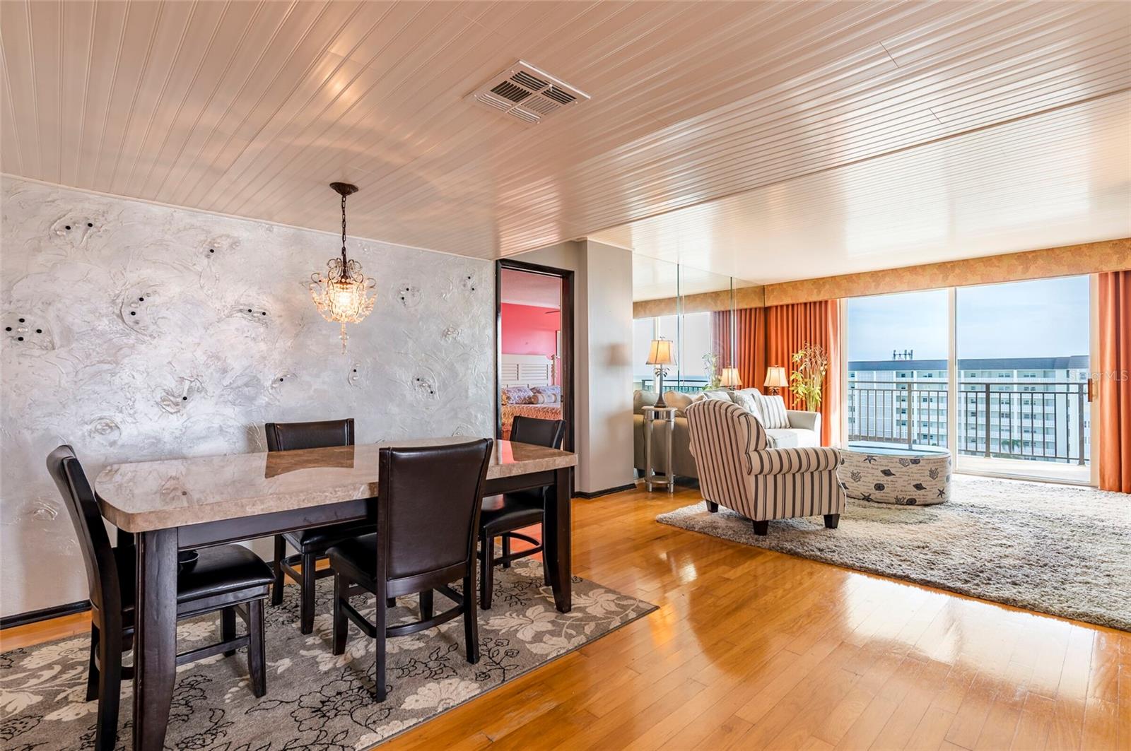 Image 13 of 36 For 9 Haig Place 801