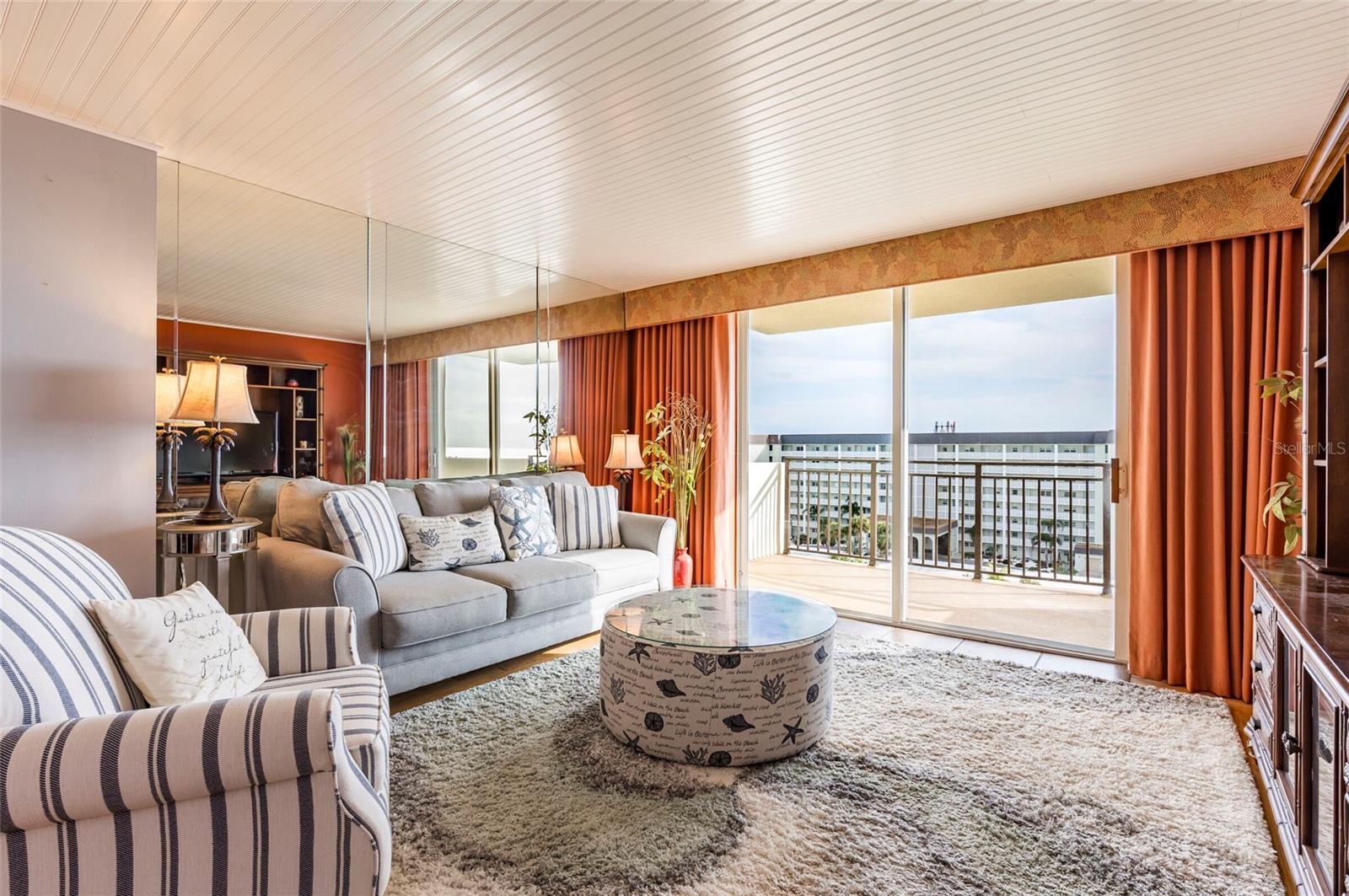 Image 14 of 36 For 9 Haig Place 801