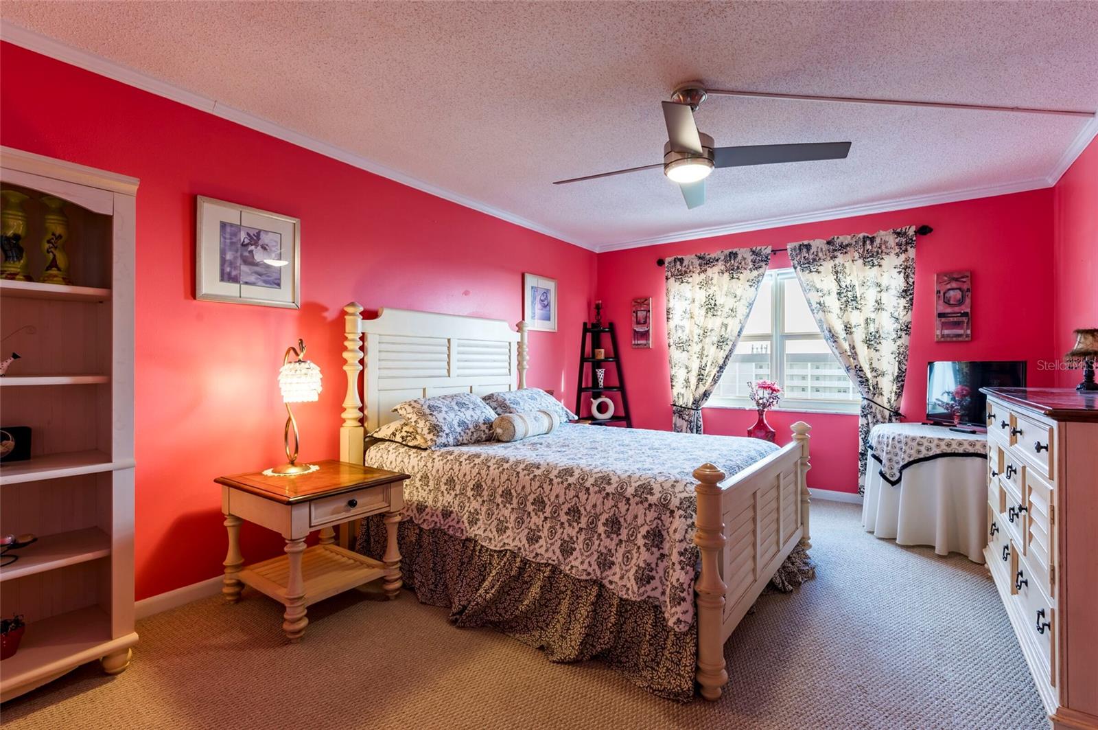 Image 24 of 36 For 9 Haig Place 801