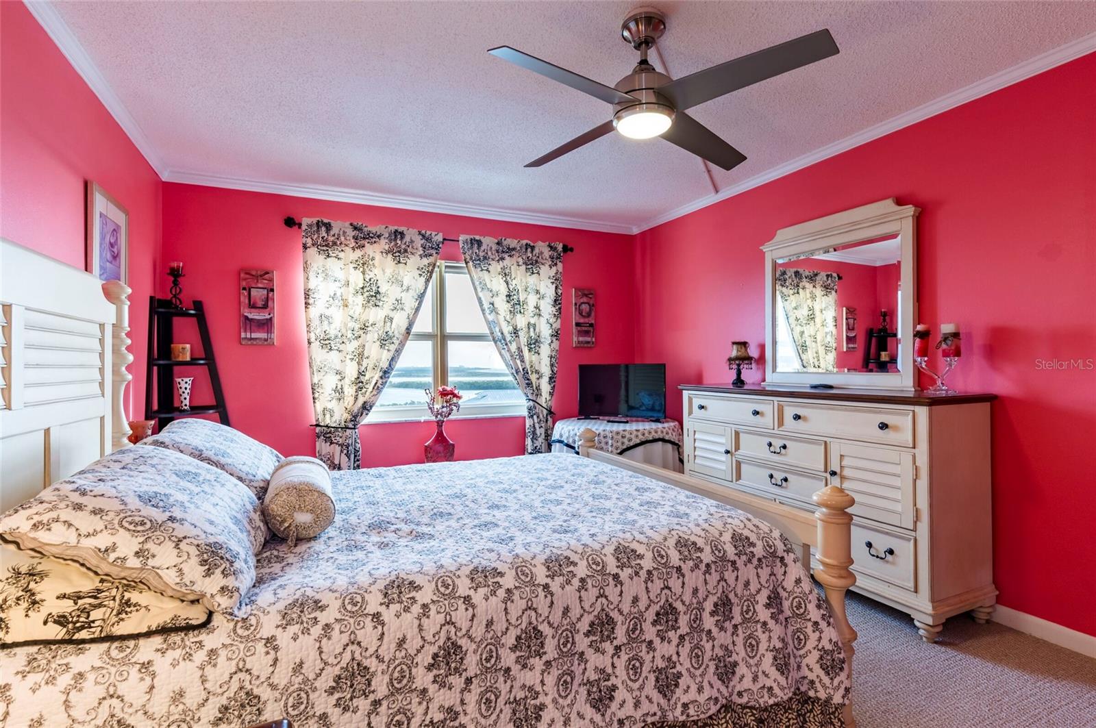 Image 25 of 36 For 9 Haig Place 801