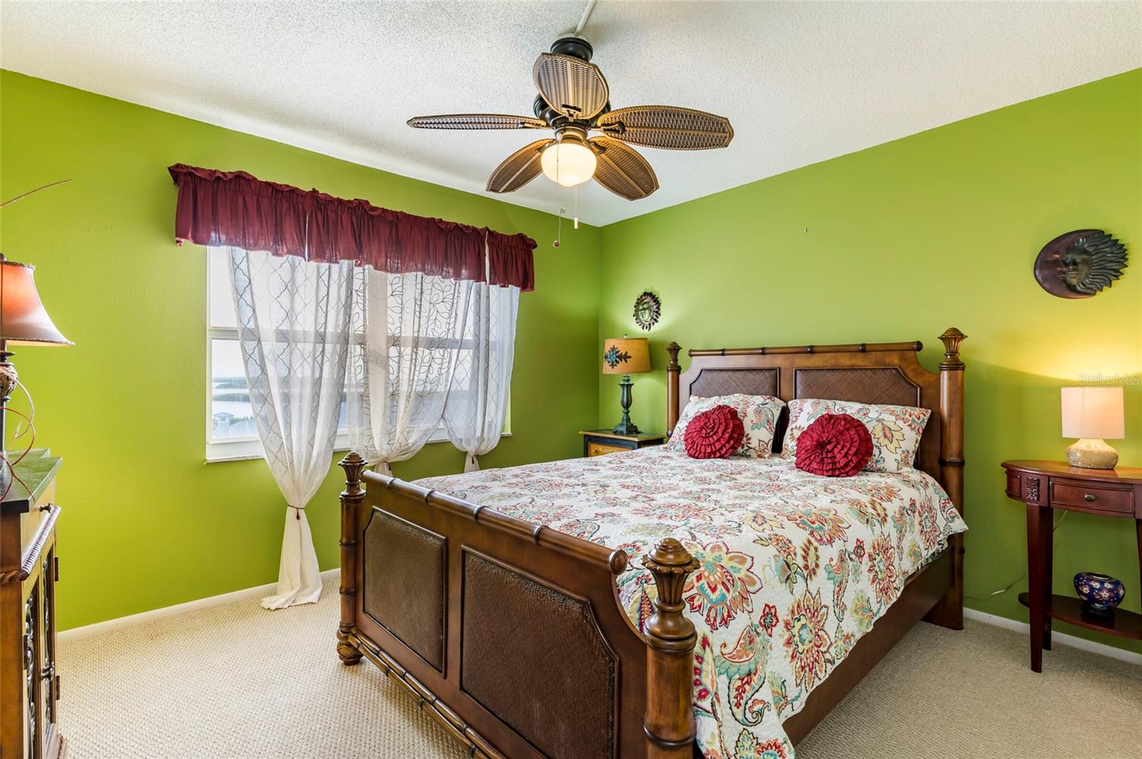 Image 30 of 36 For 9 Haig Place 801