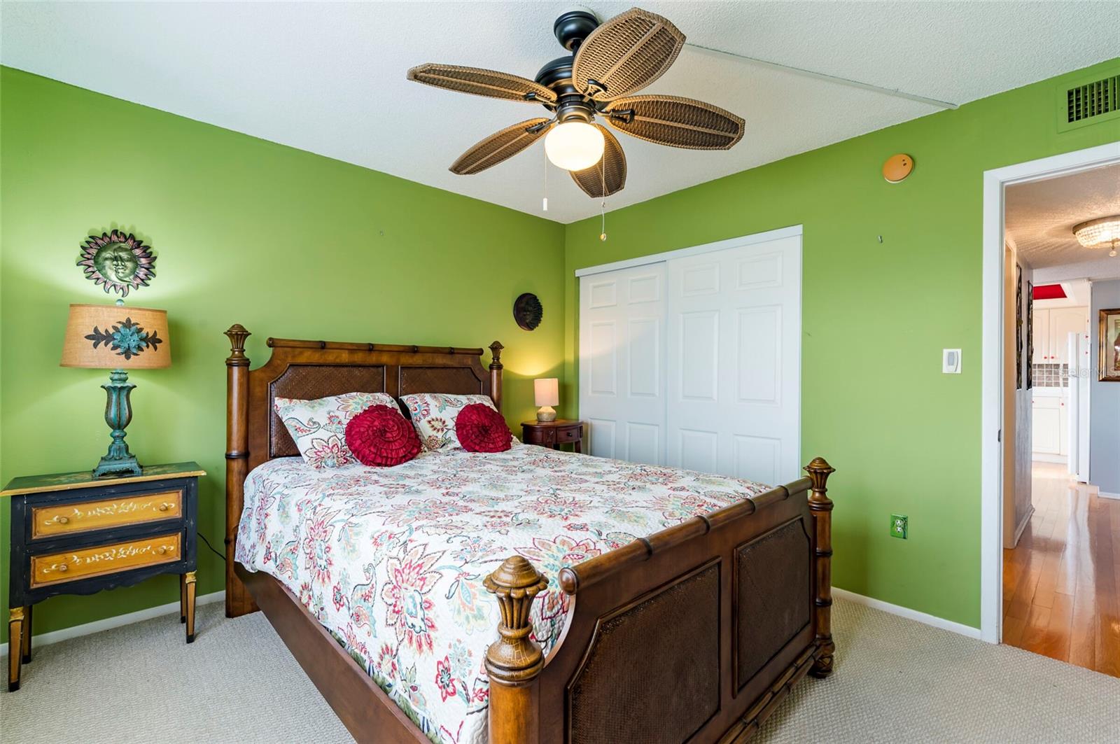 Image 31 of 36 For 9 Haig Place 801