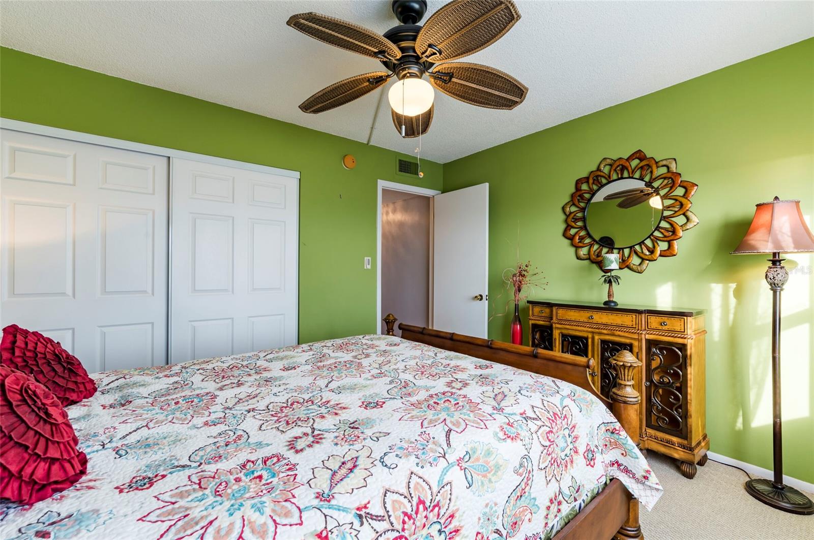 Image 32 of 36 For 9 Haig Place 801