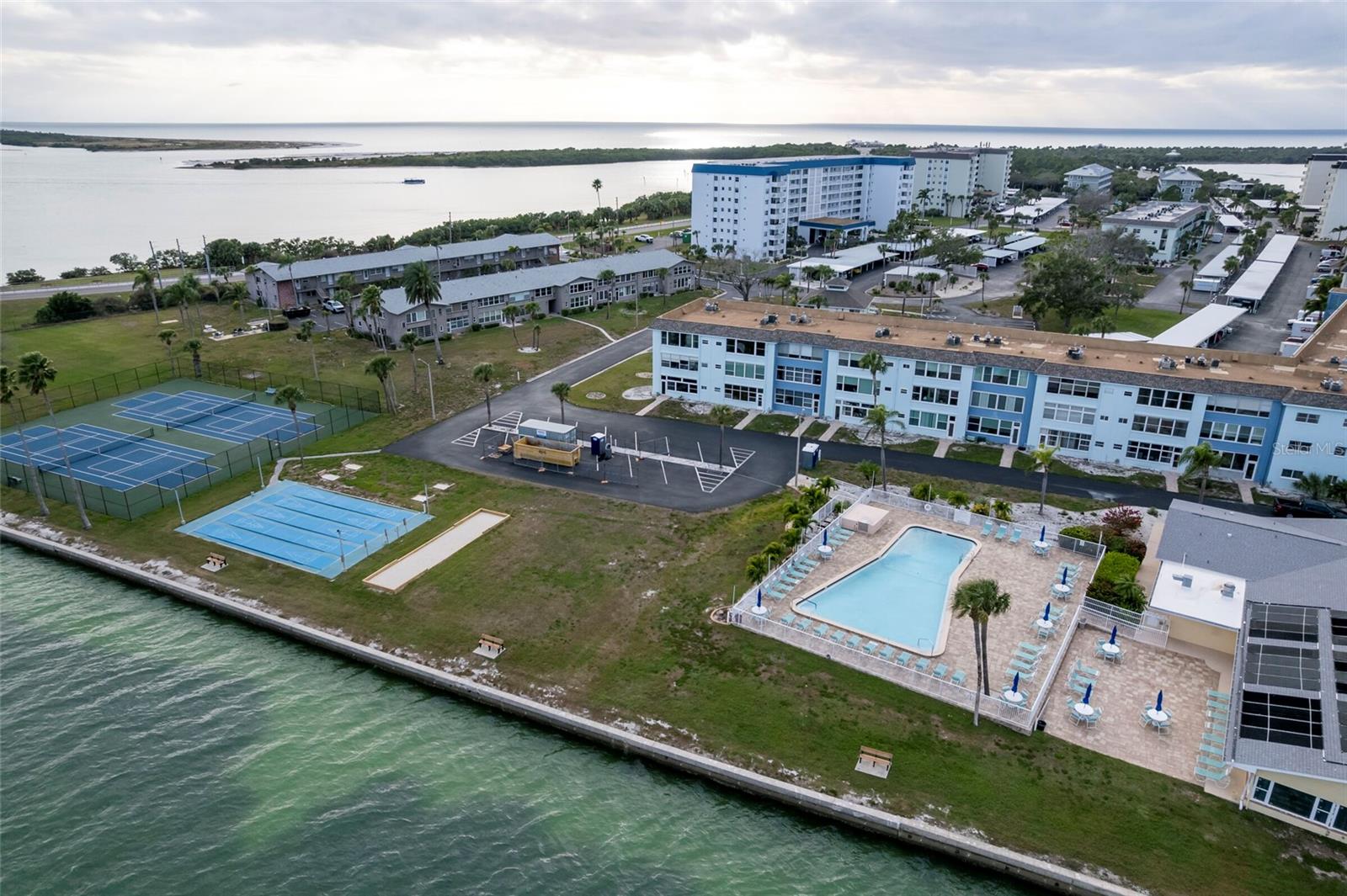 Image 34 of 36 For 9 Haig Place 801