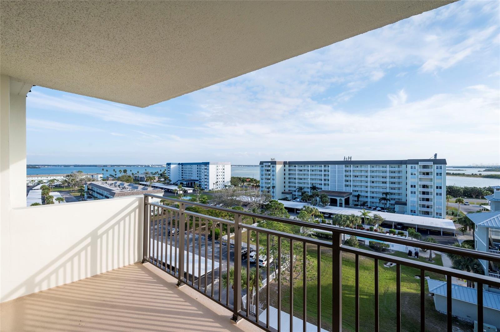 Image 4 of 36 For 9 Haig Place 801