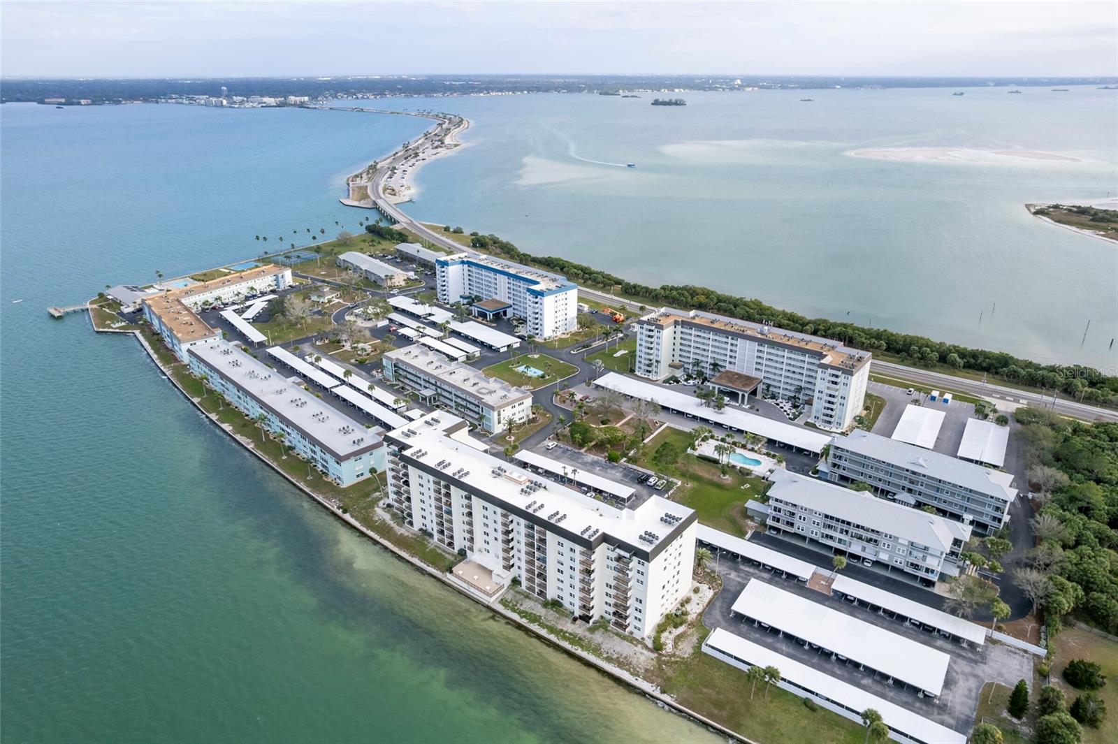 Image 7 of 36 For 9 Haig Place 801