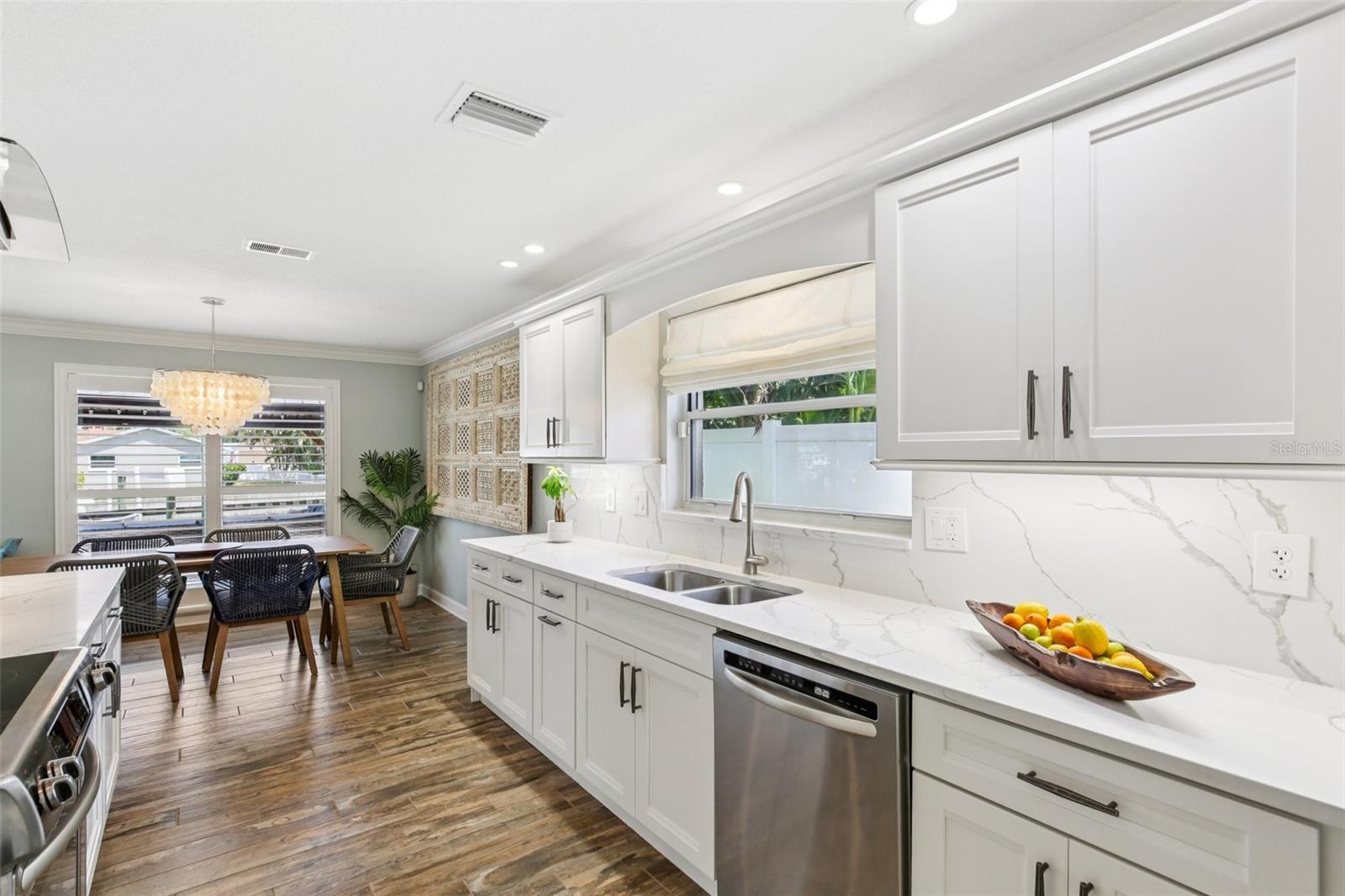 Image 13 of 41 For 5036 Dover Street Ne