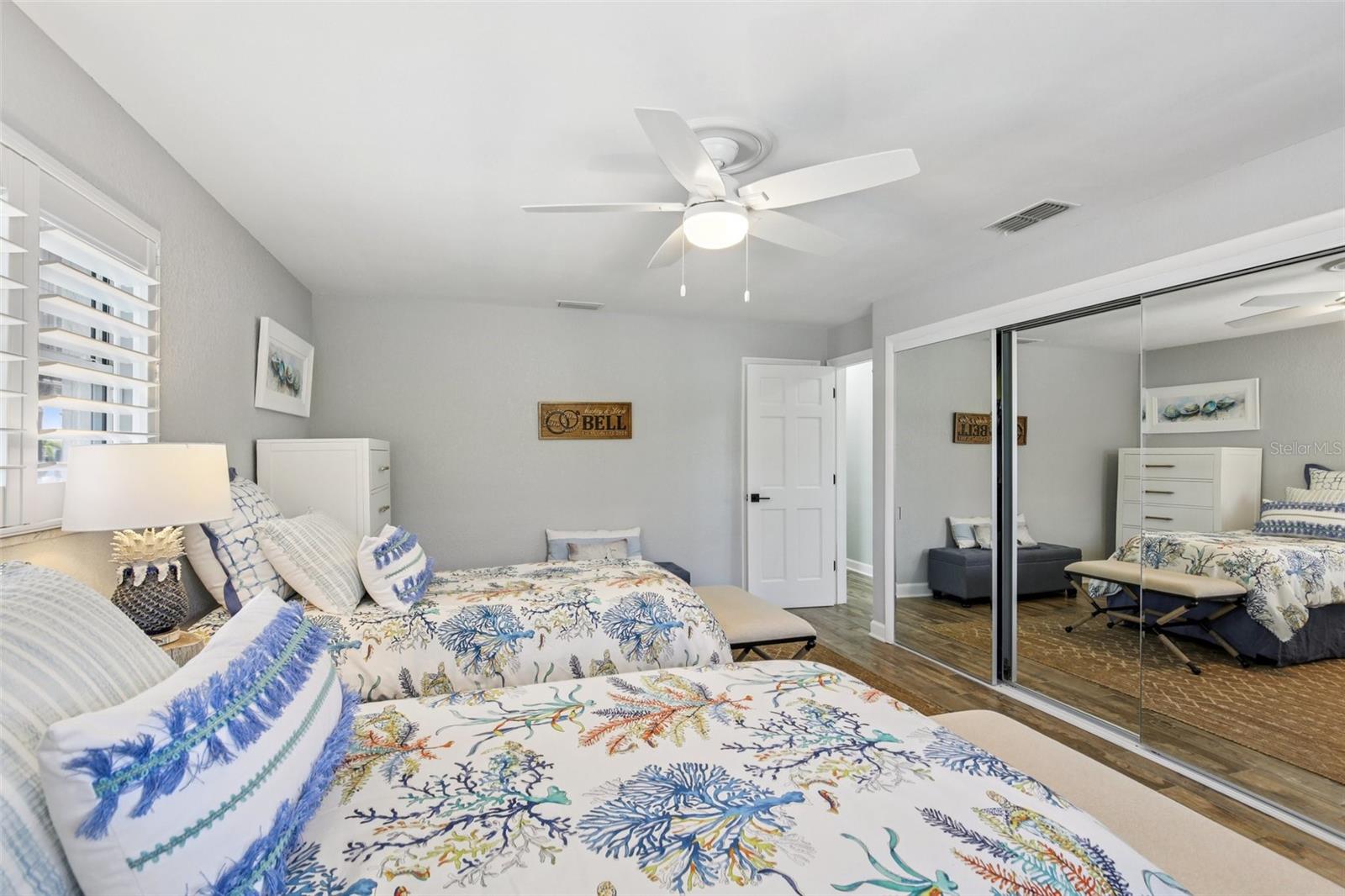 Image 24 of 41 For 5036 Dover Street Ne