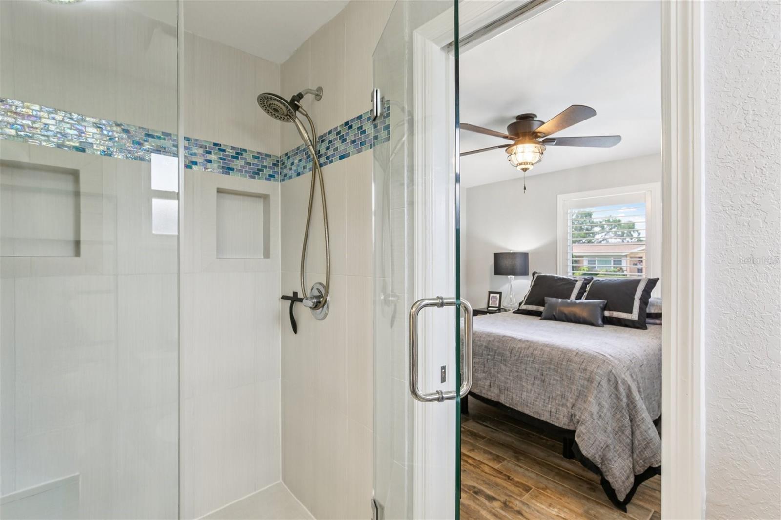 Image 27 of 41 For 5036 Dover Street Ne