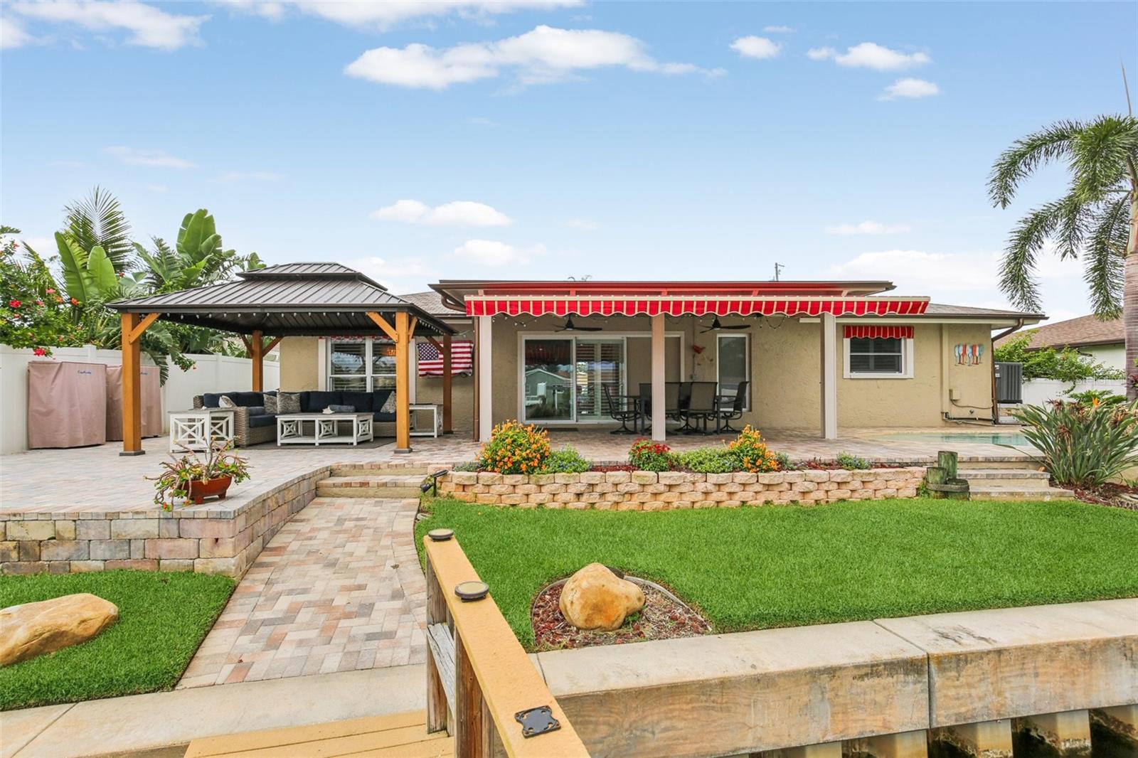 Image 28 of 41 For 5036 Dover Street Ne