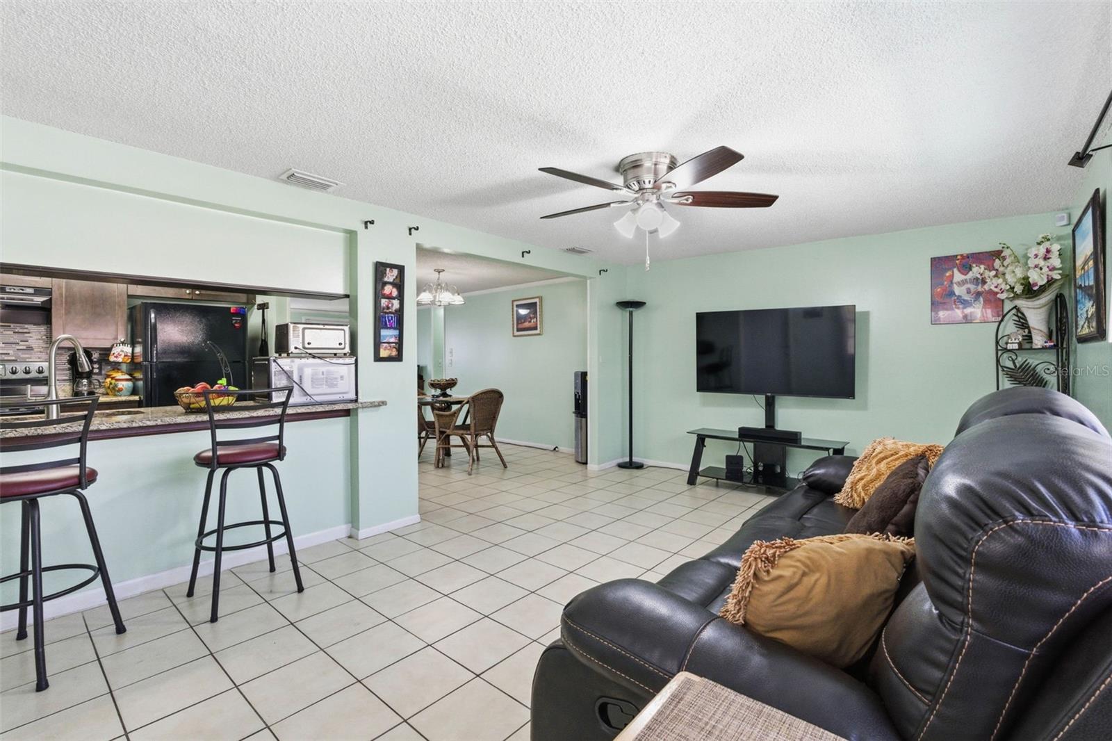 Image 24 of 57 For 4904 Elmwood Street