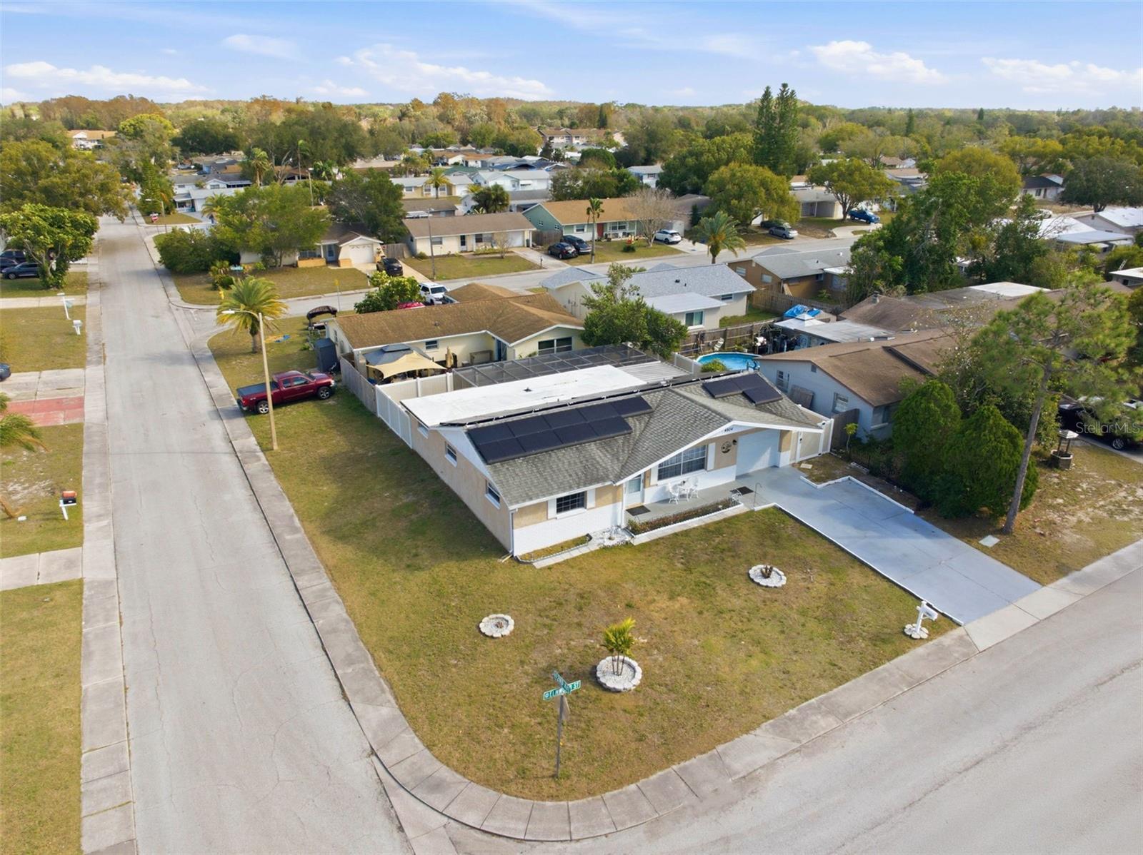 Image 54 of 57 For 4904 Elmwood Street