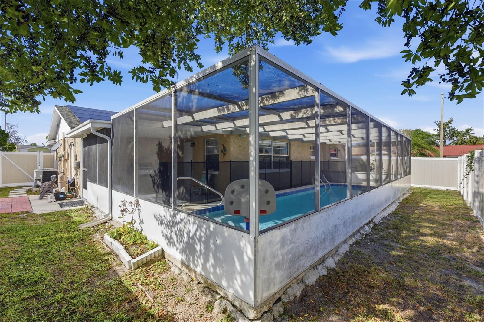 Image 6 of 57 For 4904 Elmwood Street