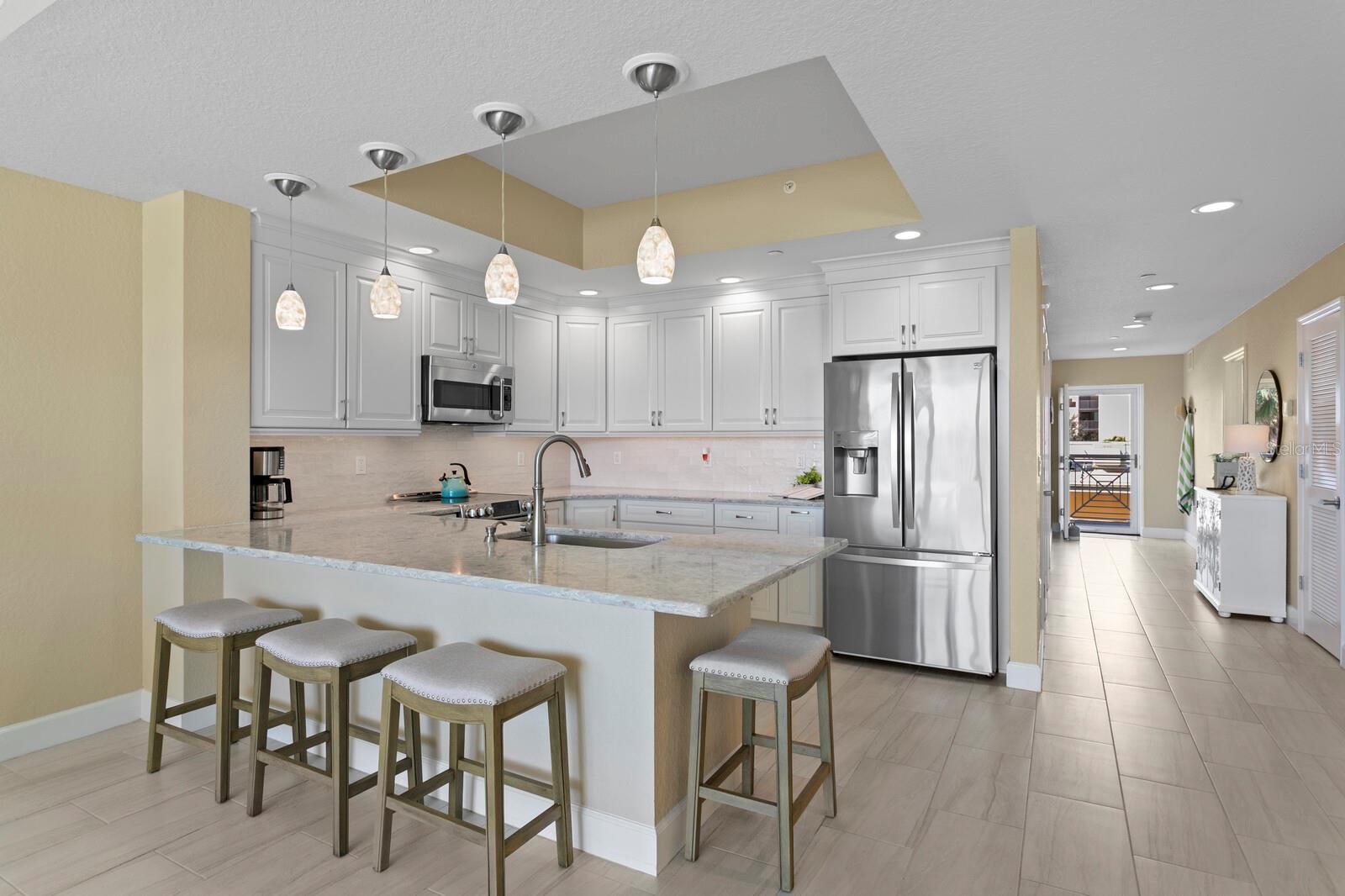 Image 15 of 88 For 19519 Gulf Boulevard 202