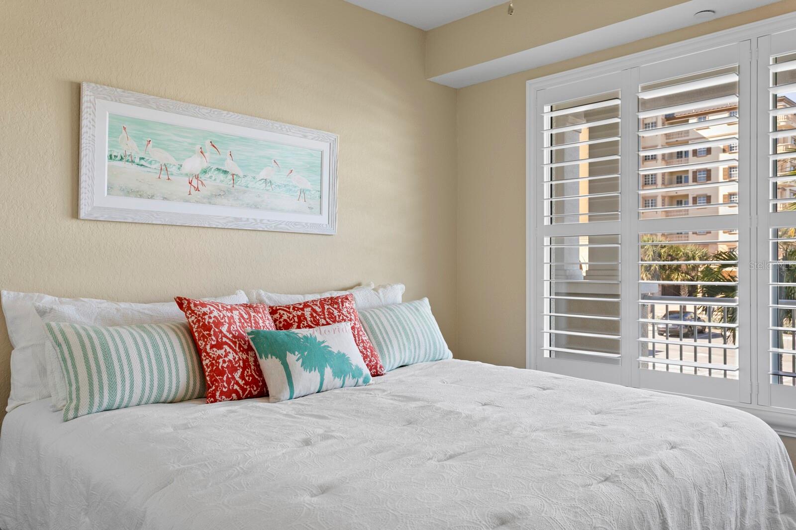 Image 42 of 88 For 19519 Gulf Boulevard 202