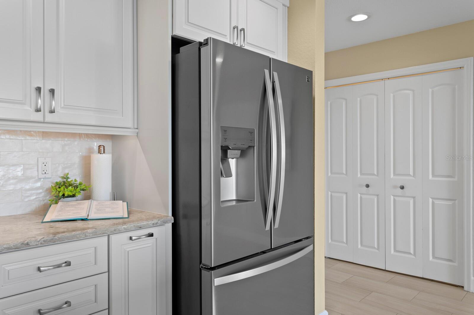 Image 6 of 88 For 19519 Gulf Boulevard 202