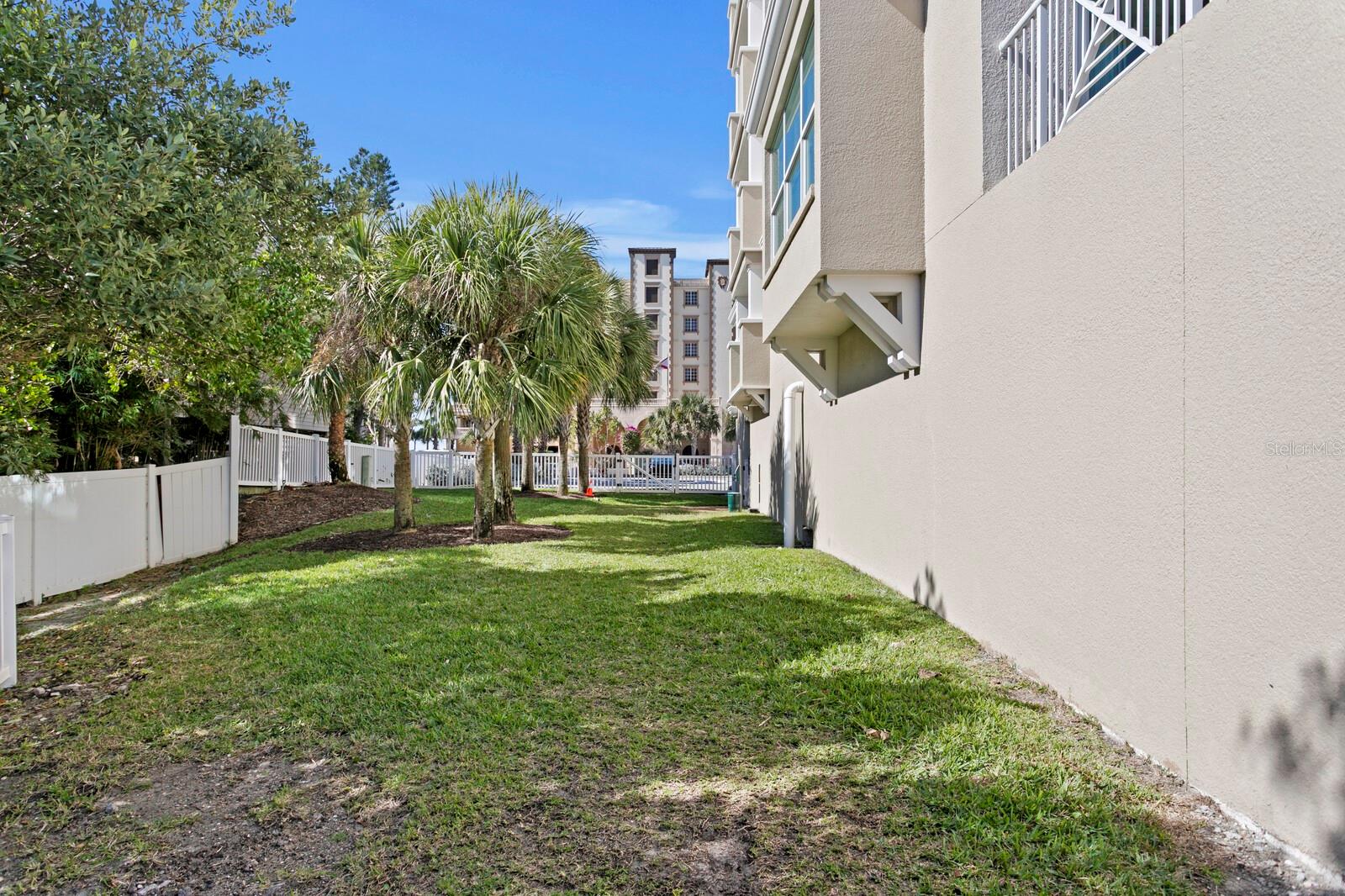 Image 67 of 88 For 19519 Gulf Boulevard 202
