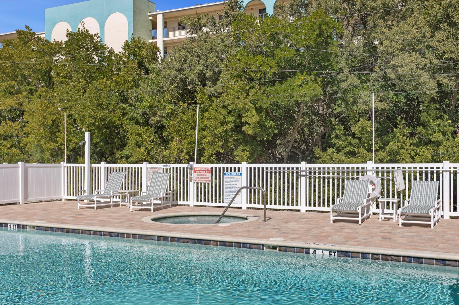 Image 70 of 88 For 19519 Gulf Boulevard 202