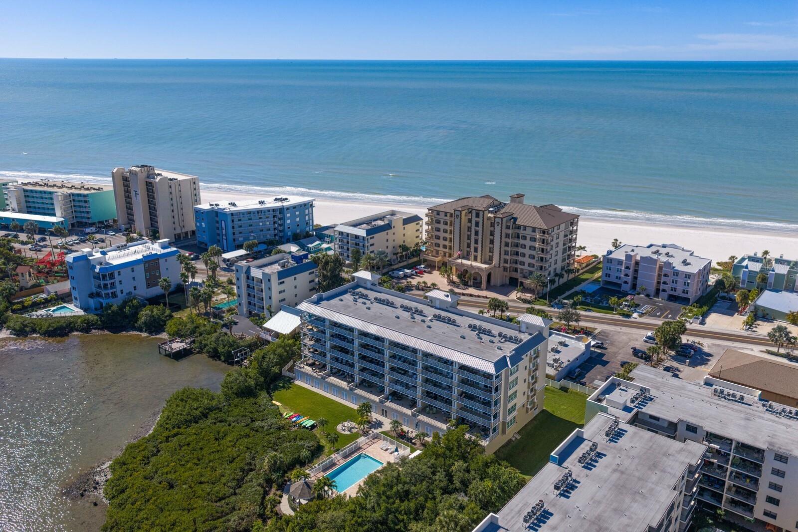 Image 76 of 88 For 19519 Gulf Boulevard 202